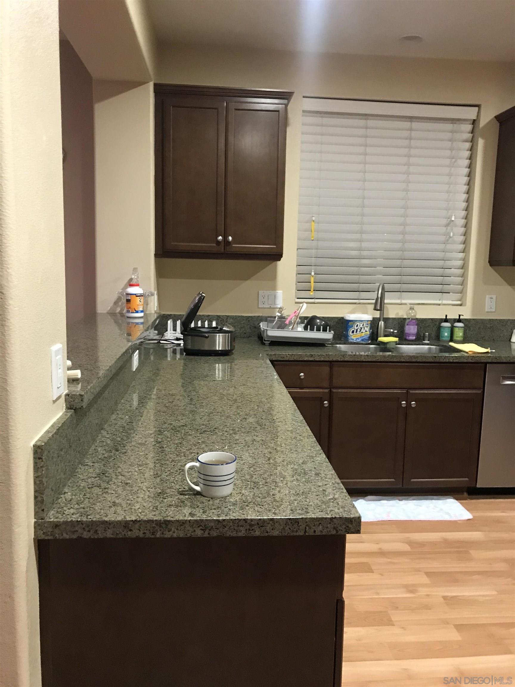 Detail Gallery Image 17 of 24 For 10637  Golden Willow Tr, San Diego,  CA 92130 - 4 Beds | 2/1 Baths