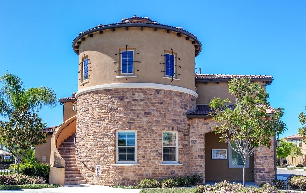 Detail Gallery Image 6 of 24 For 10637  Golden Willow Tr, San Diego,  CA 92130 - 4 Beds | 2/1 Baths