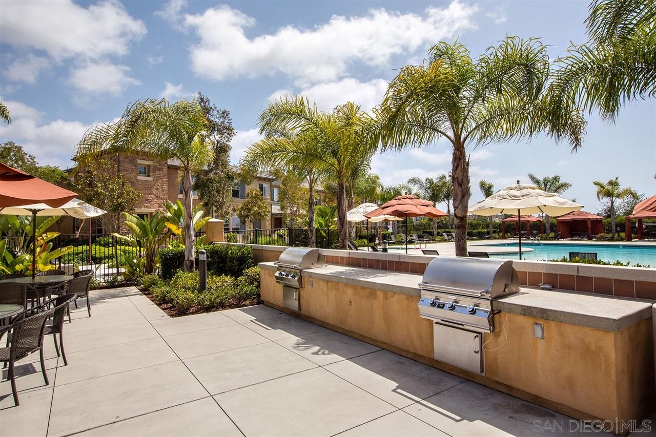 Detail Gallery Image 10 of 24 For 10637  Golden Willow Tr, San Diego,  CA 92130 - 4 Beds | 2/1 Baths