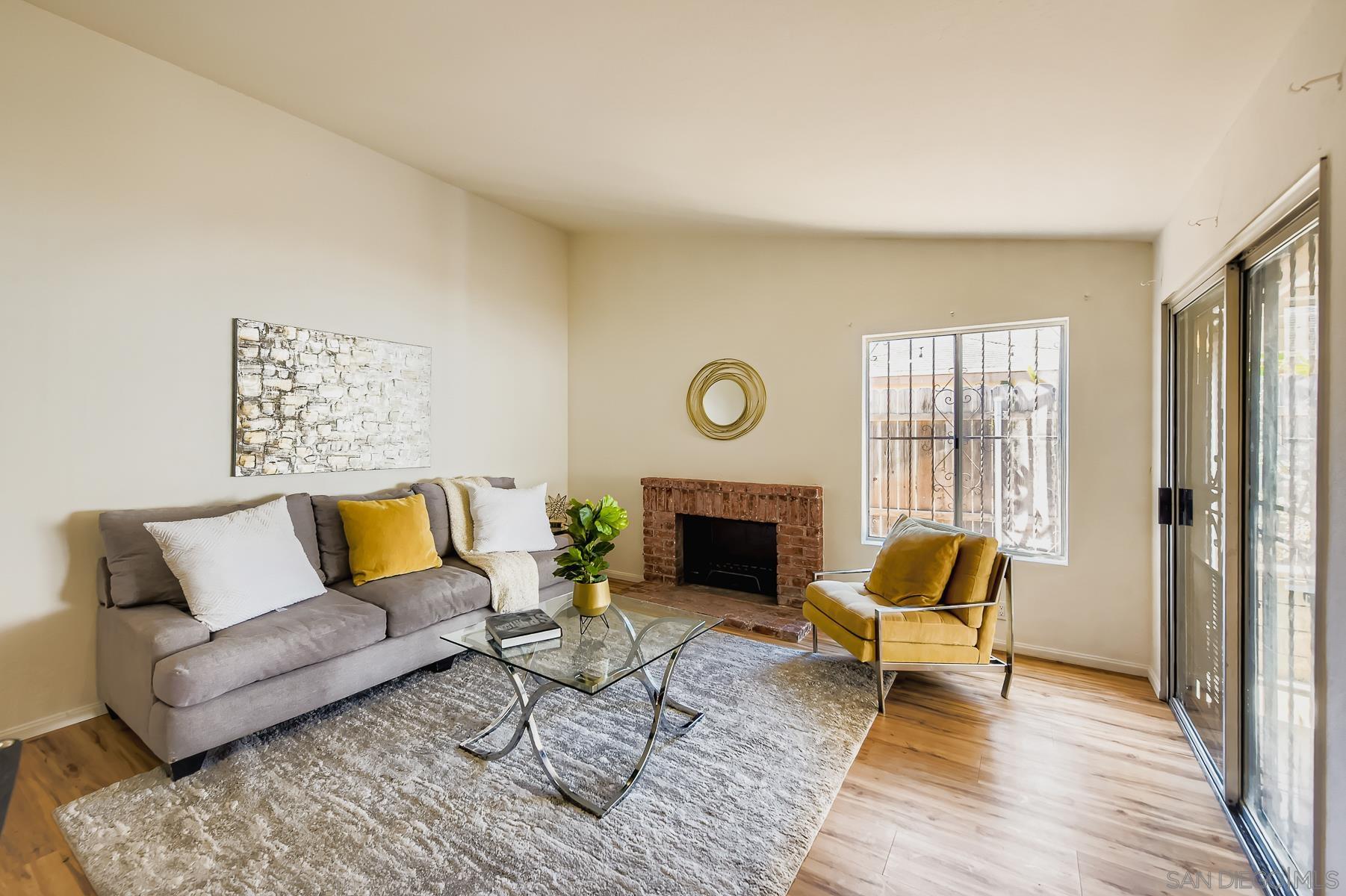 Front Image Thumbnail for SD250034726