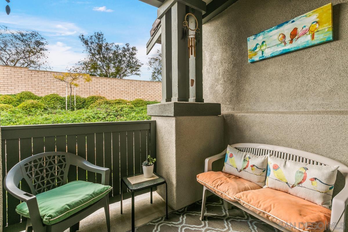 Detail Gallery Image 15 of 40 For 16915  Hutchins Lndg  45, San Diego,  CA 92127 - 2 Beds | 2/1 Baths