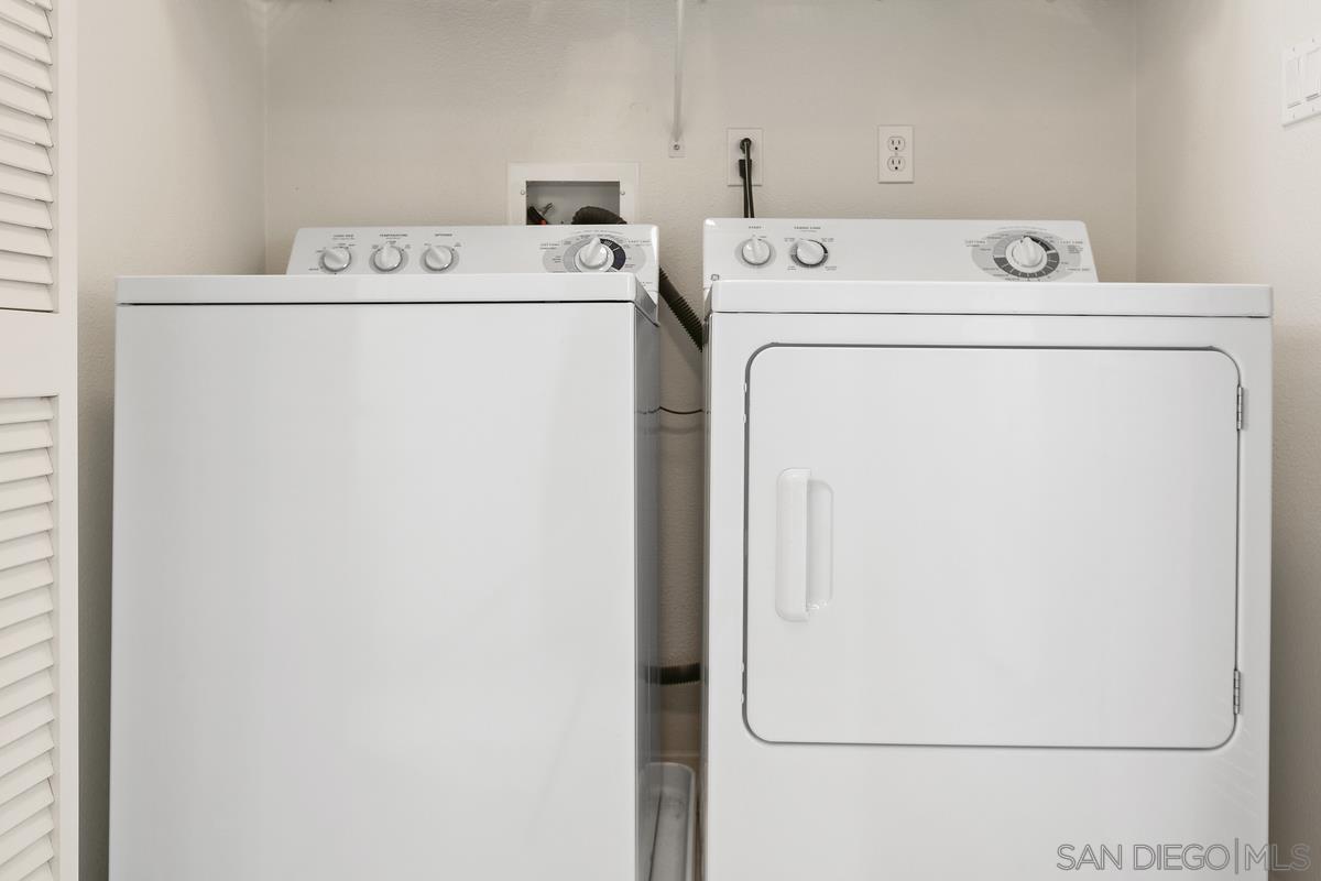 Detail Gallery Image 27 of 40 For 16915  Hutchins Lndg  45, San Diego,  CA 92127 - 2 Beds | 2/1 Baths