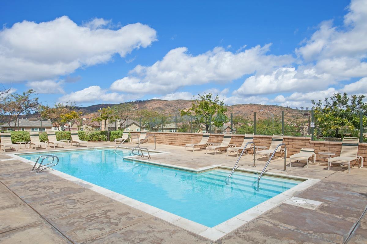 Detail Gallery Image 36 of 40 For 16915  Hutchins Lndg  45, San Diego,  CA 92127 - 2 Beds | 2/1 Baths