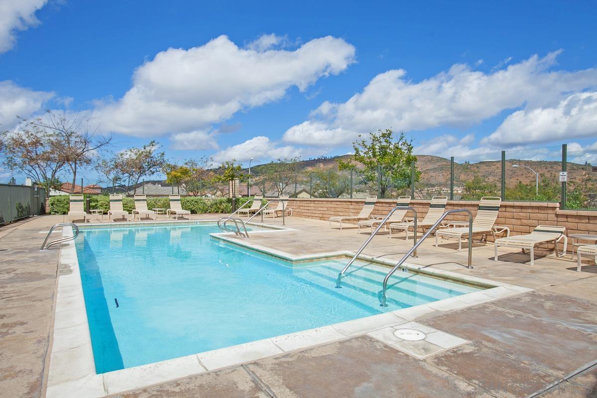 Detail Gallery Image 37 of 40 For 16915  Hutchins Lndg  45, San Diego,  CA 92127 - 2 Beds | 2/1 Baths