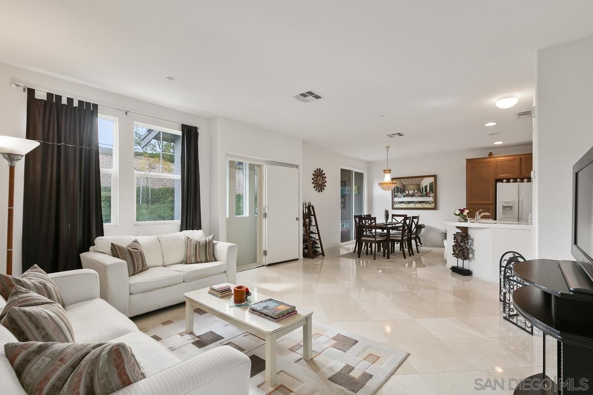 Detail Gallery Image 7 of 40 For 16915  Hutchins Lndg  45, San Diego,  CA 92127 - 2 Beds | 2/1 Baths