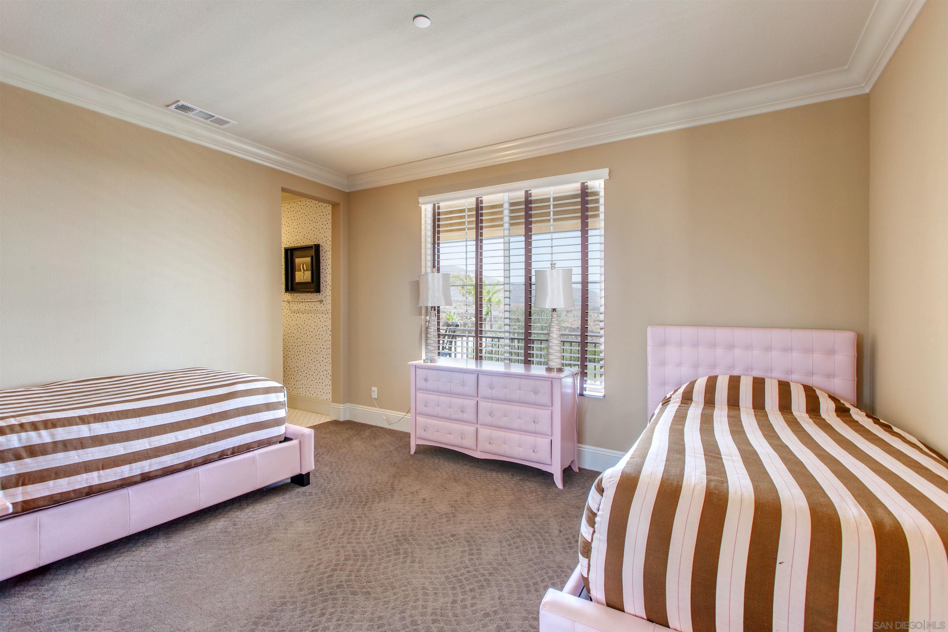 Detail Gallery Image 30 of 43 For 671  via Maggiore, Chula Vista,  CA 91914 - 6 Beds | 4/1 Baths