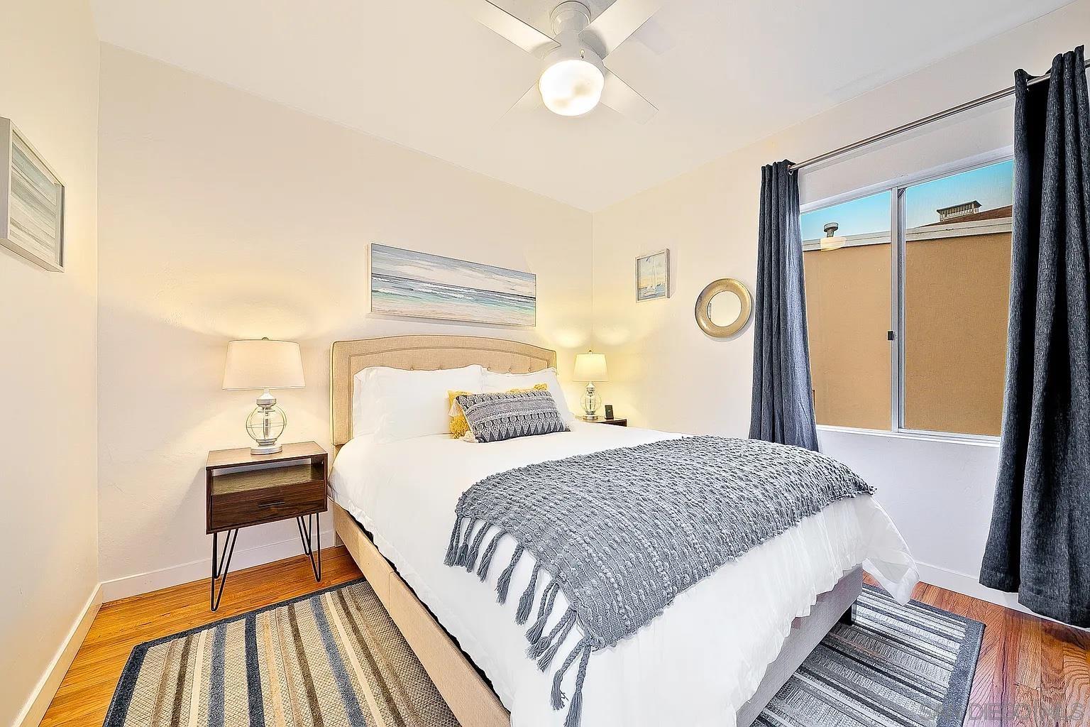 Detail Gallery Image 7 of 12 For 965  Rosecrans St, San Diego,  CA 92106 - 5 Beds | 2/1 Baths