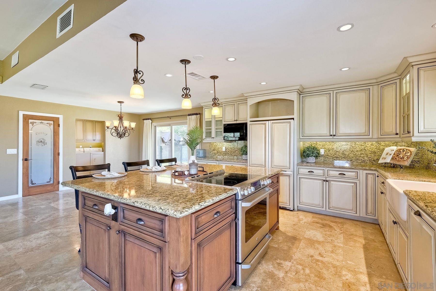 Front Image Thumbnail for SD250034774