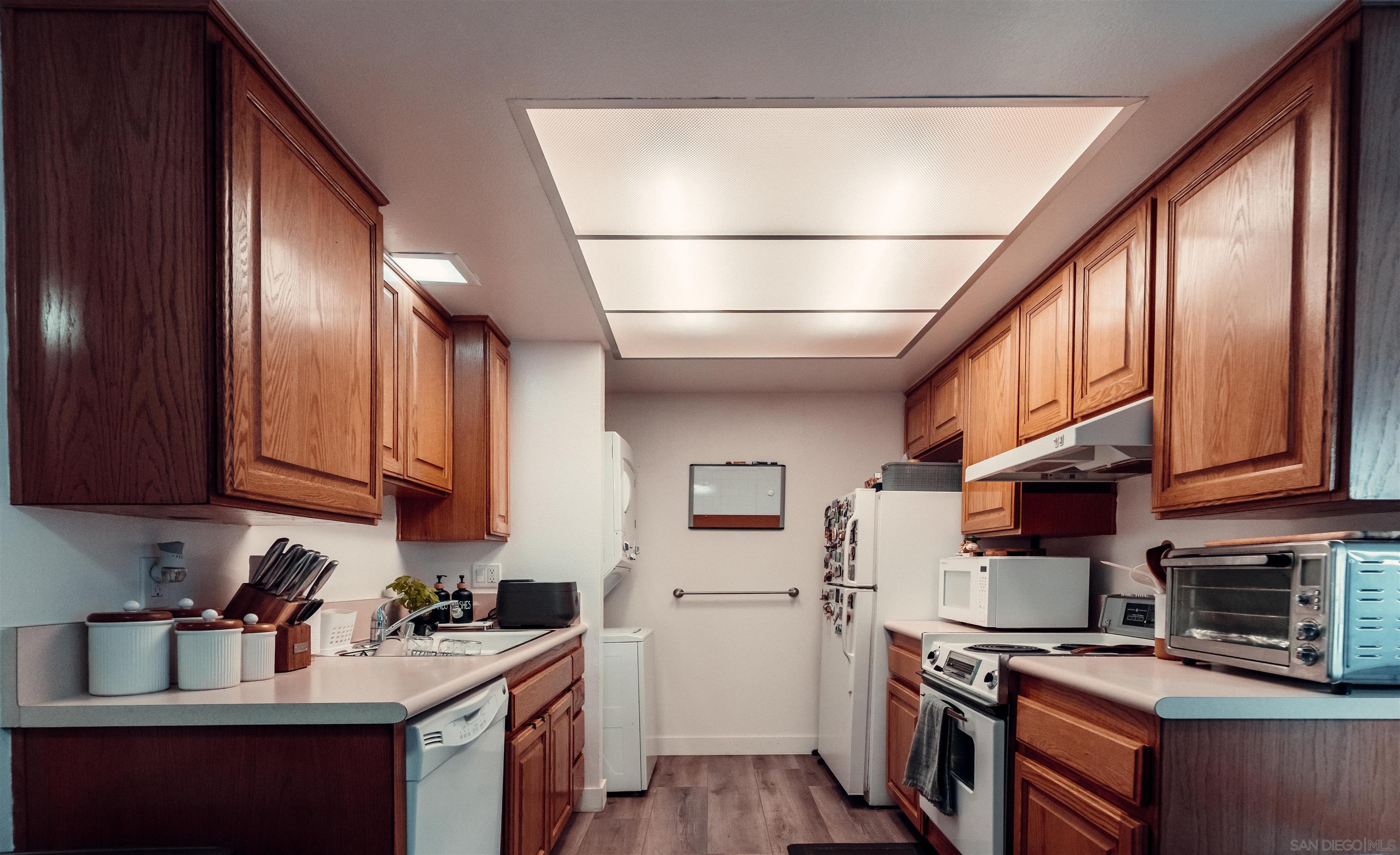 Detail Gallery Image 23 of 40 For 7855  Hummingbird Lane, San Diego,  CA 92123 - 2 Beds | 1 Baths