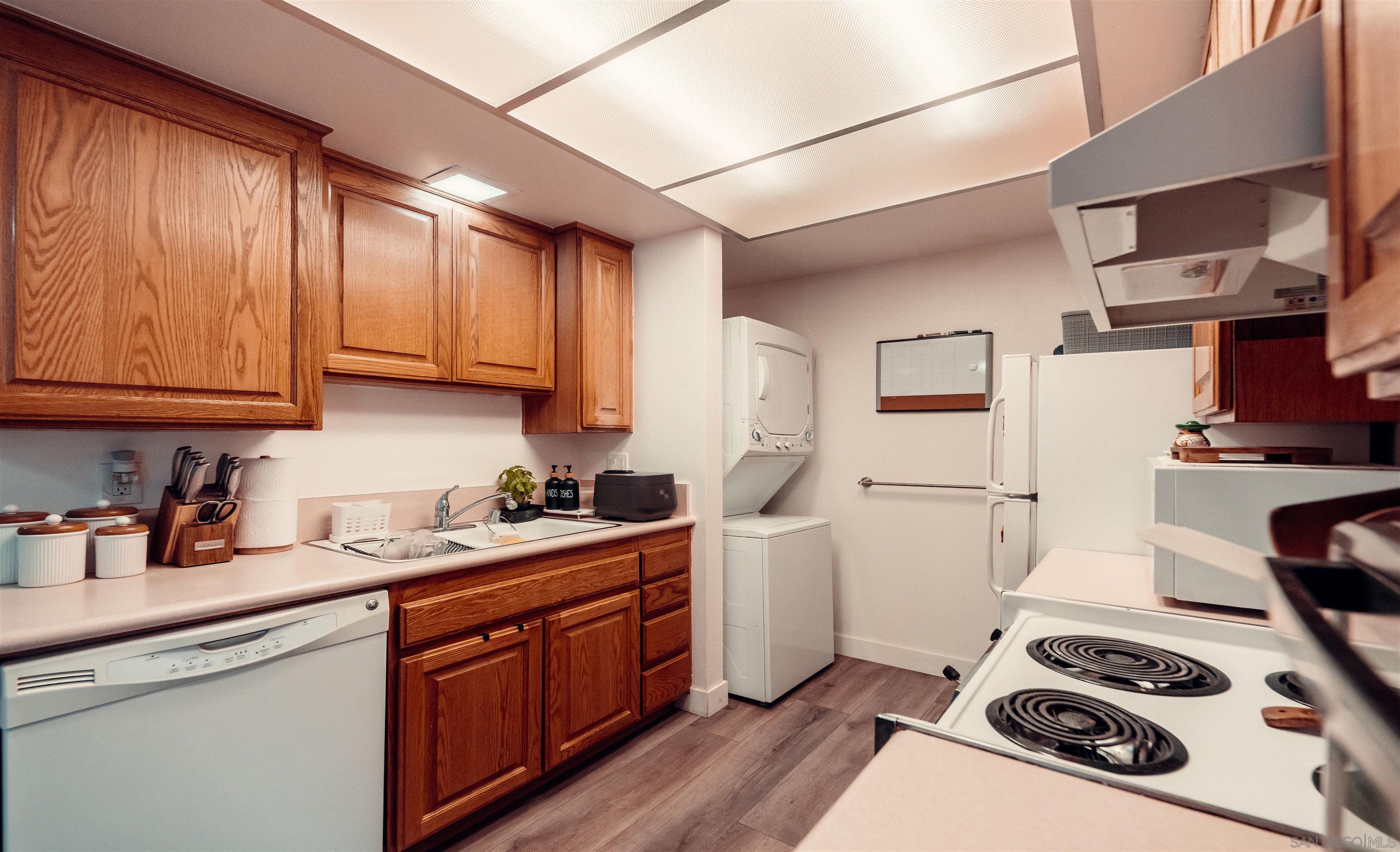 Detail Gallery Image 24 of 40 For 7855  Hummingbird Lane, San Diego,  CA 92123 - 2 Beds | 1 Baths