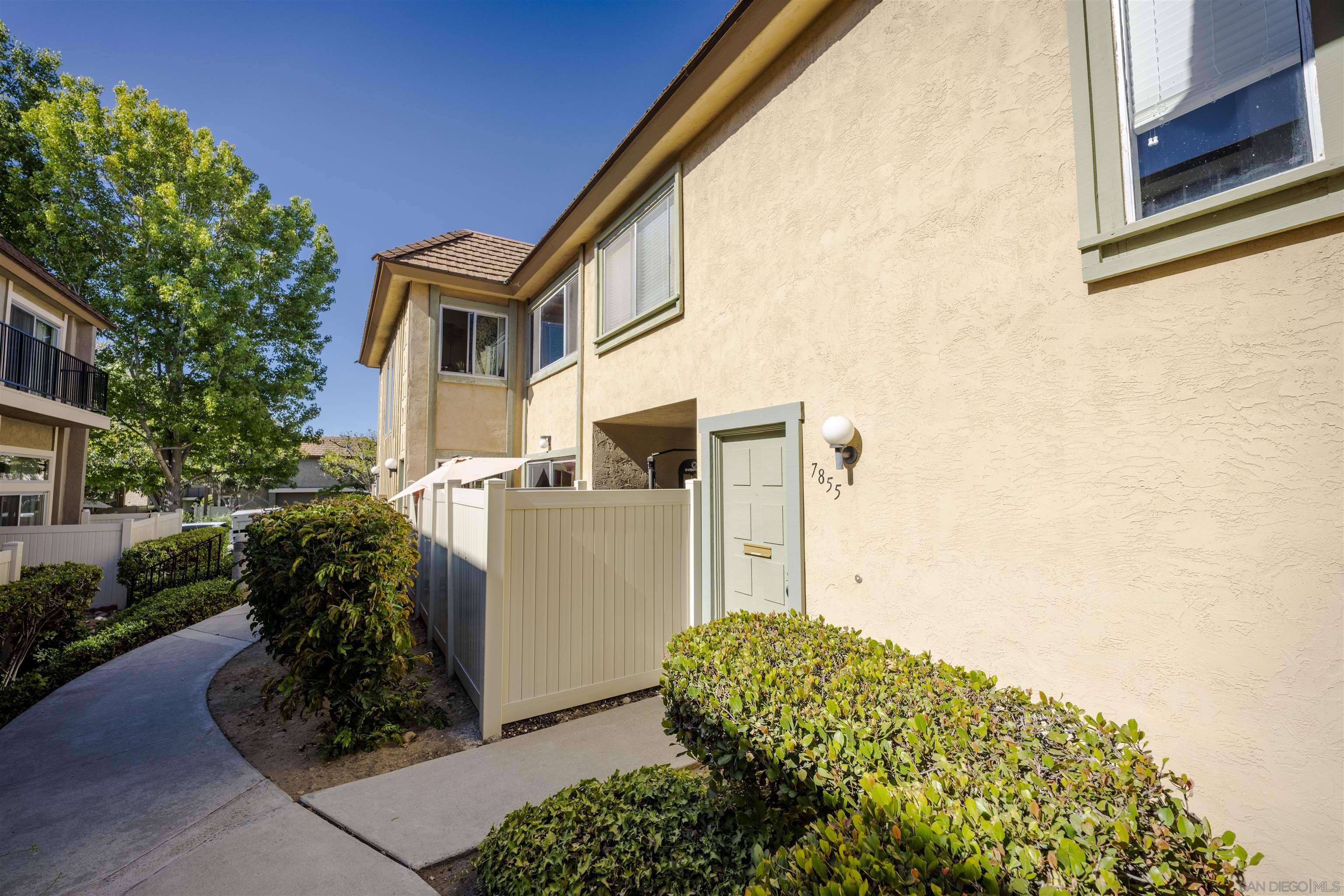 Detail Gallery Image 5 of 40 For 7855  Hummingbird Lane, San Diego,  CA 92123 - 2 Beds | 1 Baths