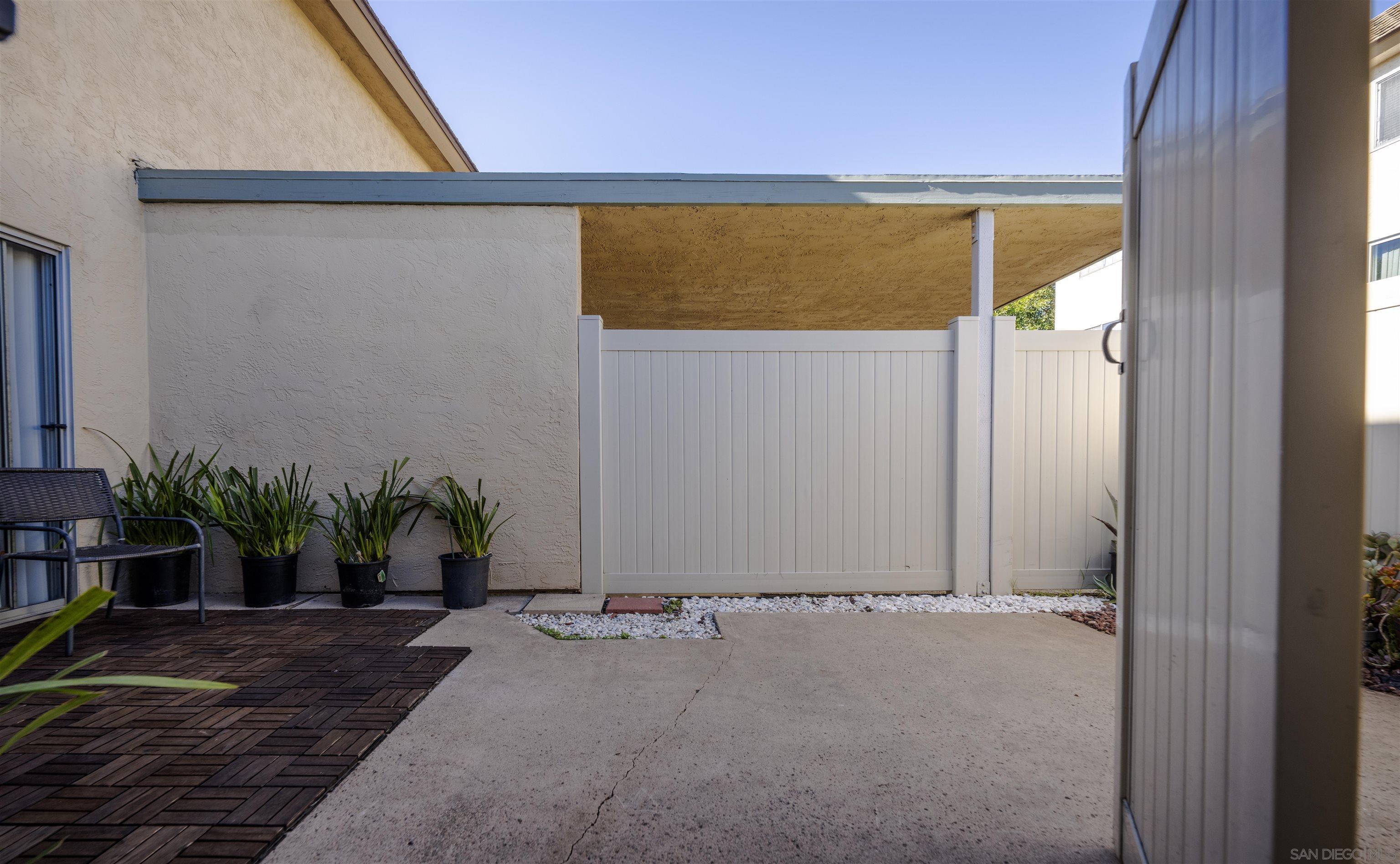 Detail Gallery Image 9 of 40 For 7855  Hummingbird Lane, San Diego,  CA 92123 - 2 Beds | 1 Baths