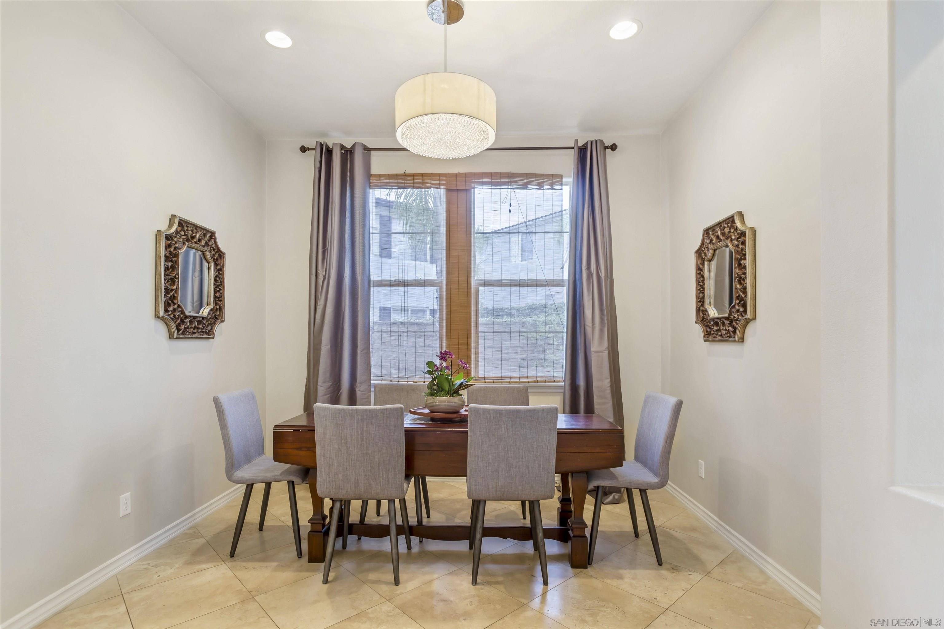 Detail Gallery Image 2 of 29 For 4229  via Mira Monte, Agoura Hills,  CA 91301 - 3 Beds | 2/1 Baths