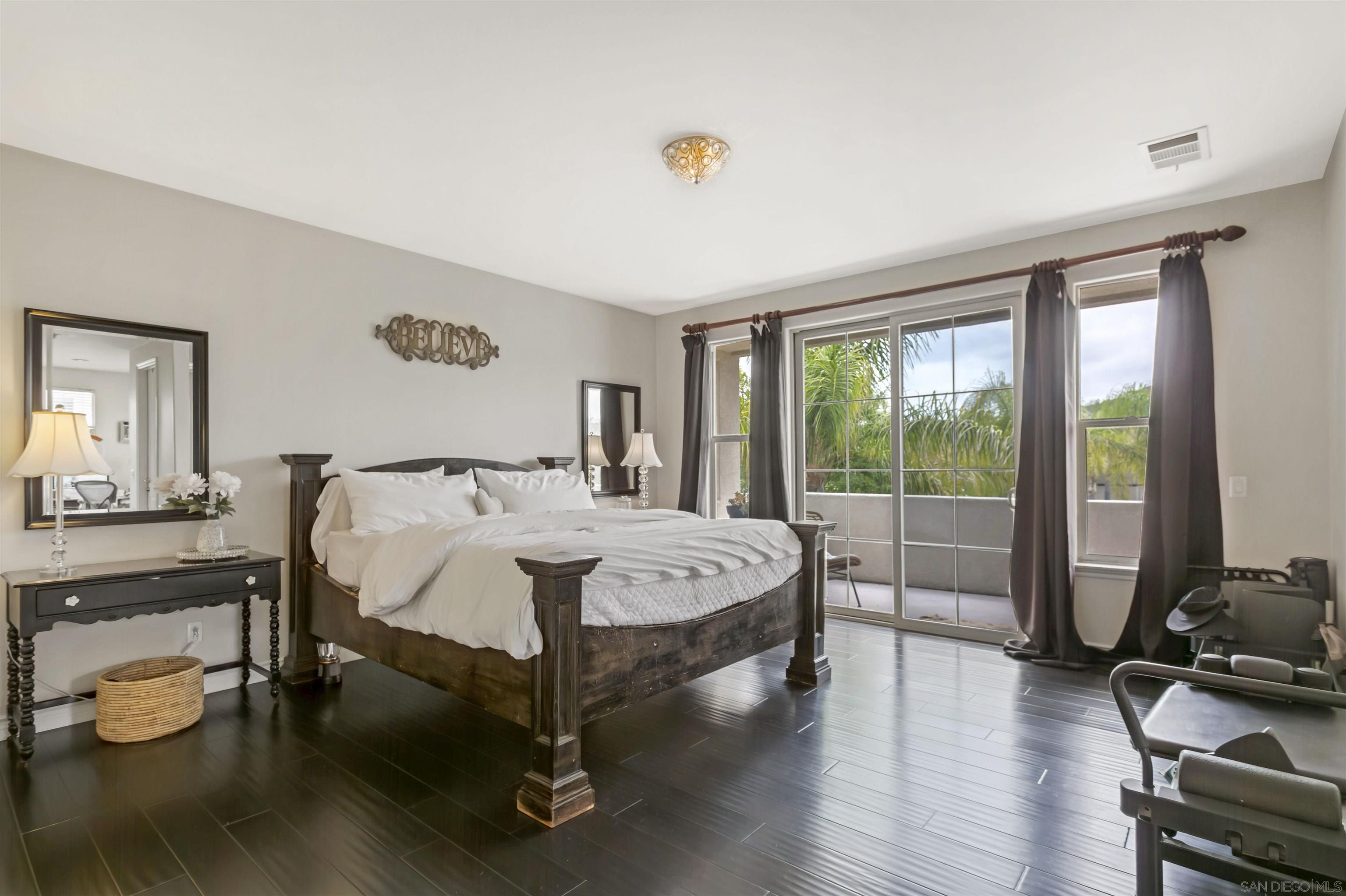 Detail Gallery Image 12 of 29 For 4229  via Mira Monte, Agoura Hills,  CA 91301 - 3 Beds | 2/1 Baths