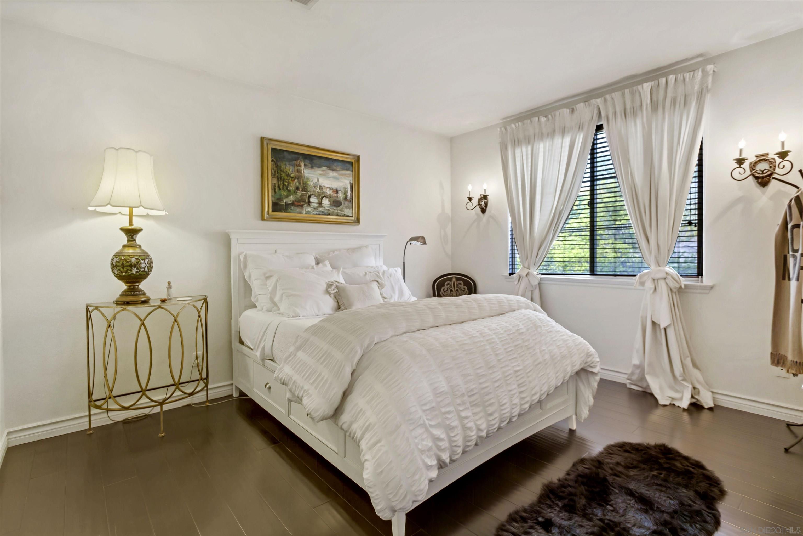 Detail Gallery Image 18 of 29 For 4229  via Mira Monte, Agoura Hills,  CA 91301 - 3 Beds | 2/1 Baths