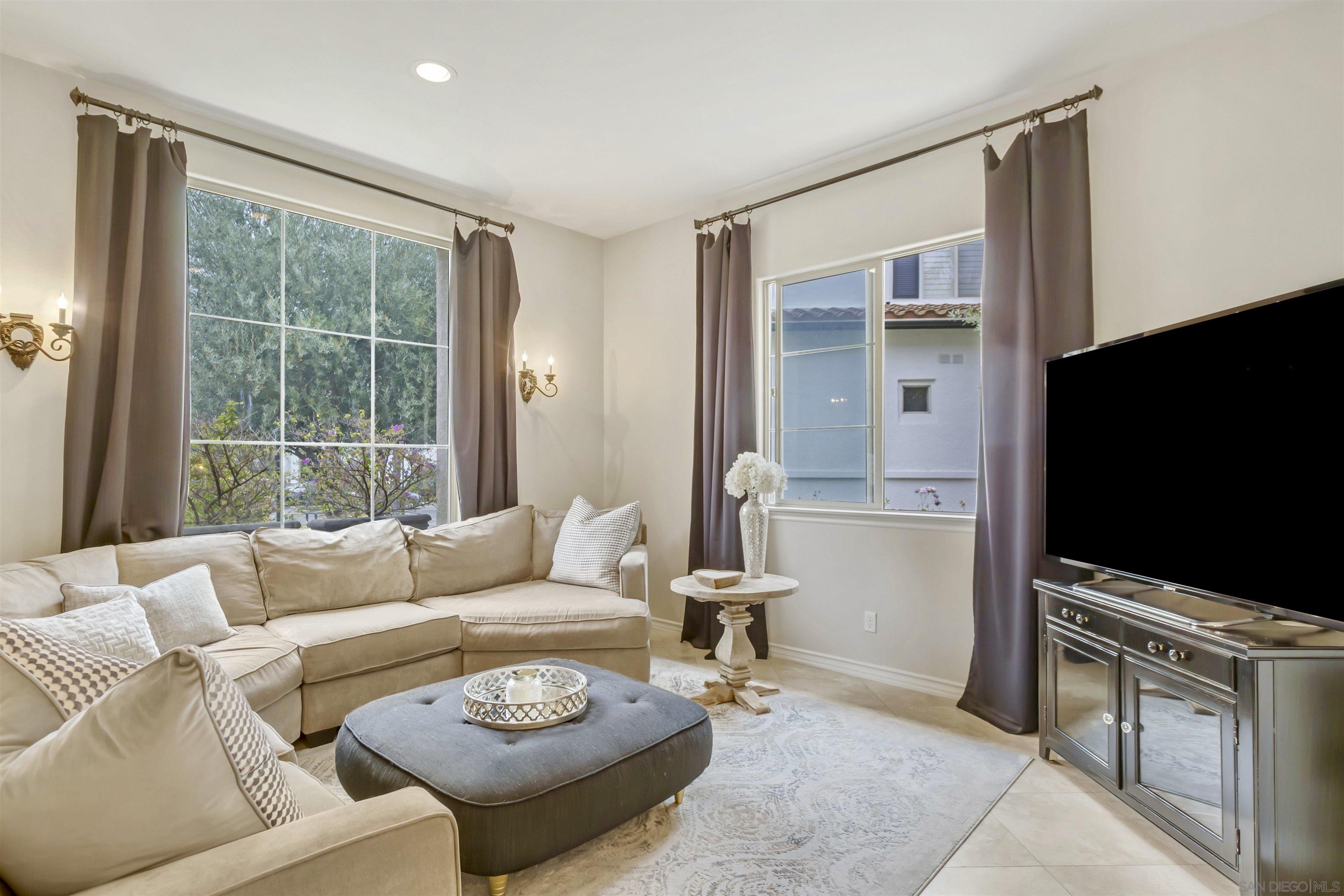 Detail Gallery Image 7 of 29 For 4229  via Mira Monte, Agoura Hills,  CA 91301 - 3 Beds | 2/1 Baths