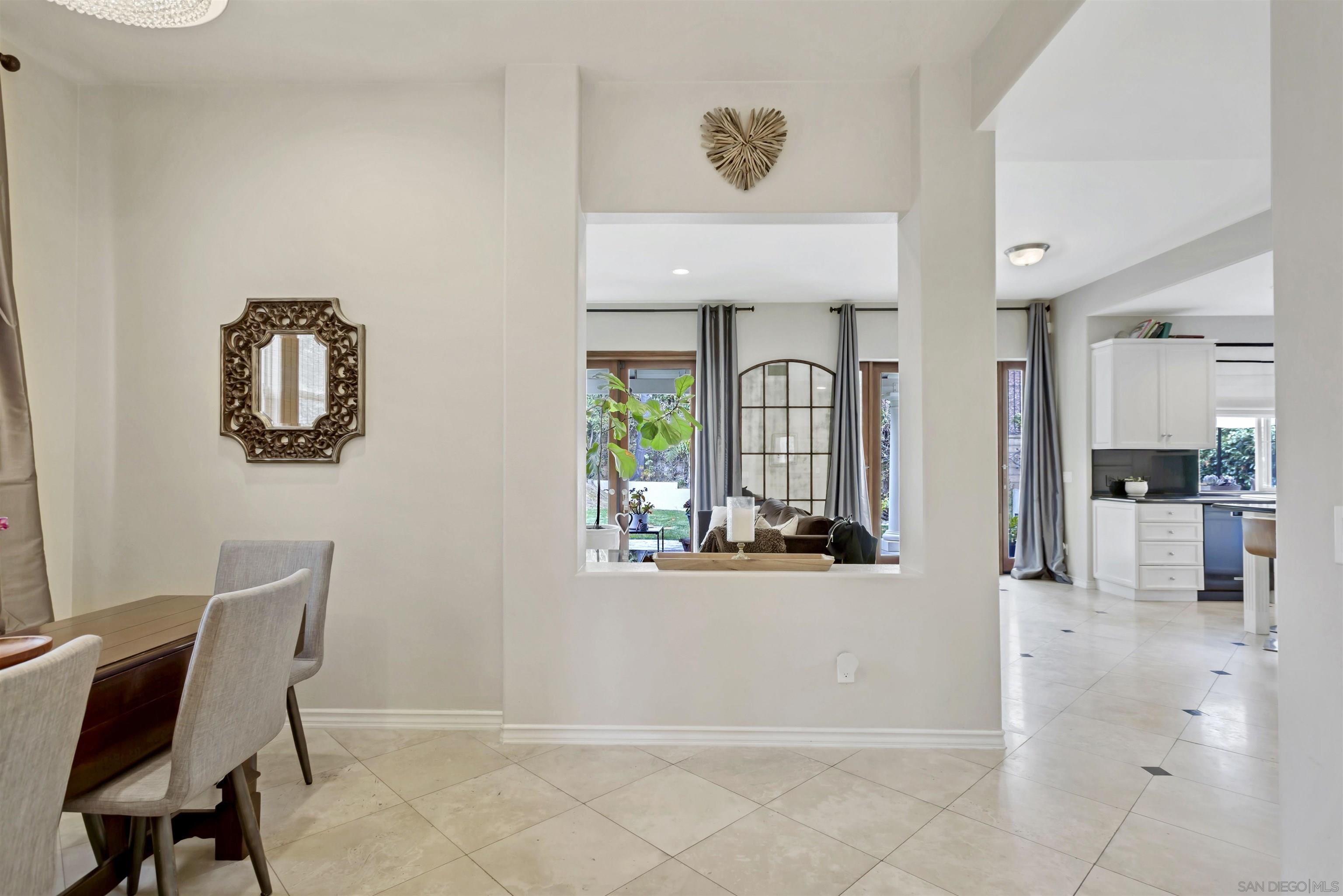Detail Gallery Image 9 of 29 For 4229  via Mira Monte, Agoura Hills,  CA 91301 - 3 Beds | 2/1 Baths