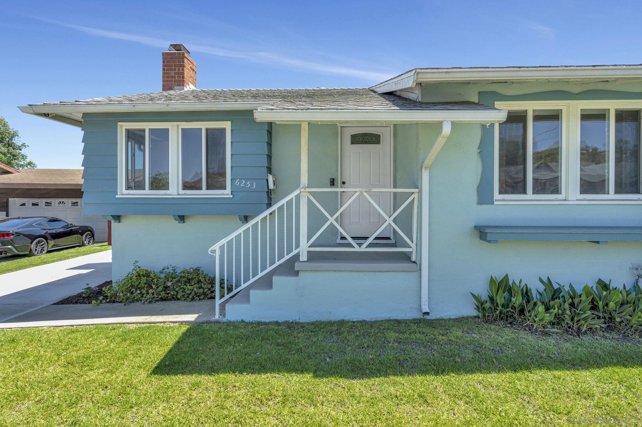 Front Image Thumbnail for SD250035036