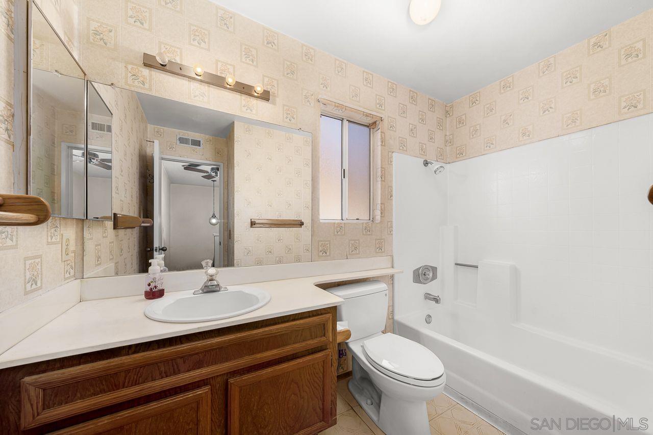 Detail Gallery Image 17 of 23 For 1153  Manzana Way, San Diego,  CA 92139 - 3 Beds | 2/1 Baths