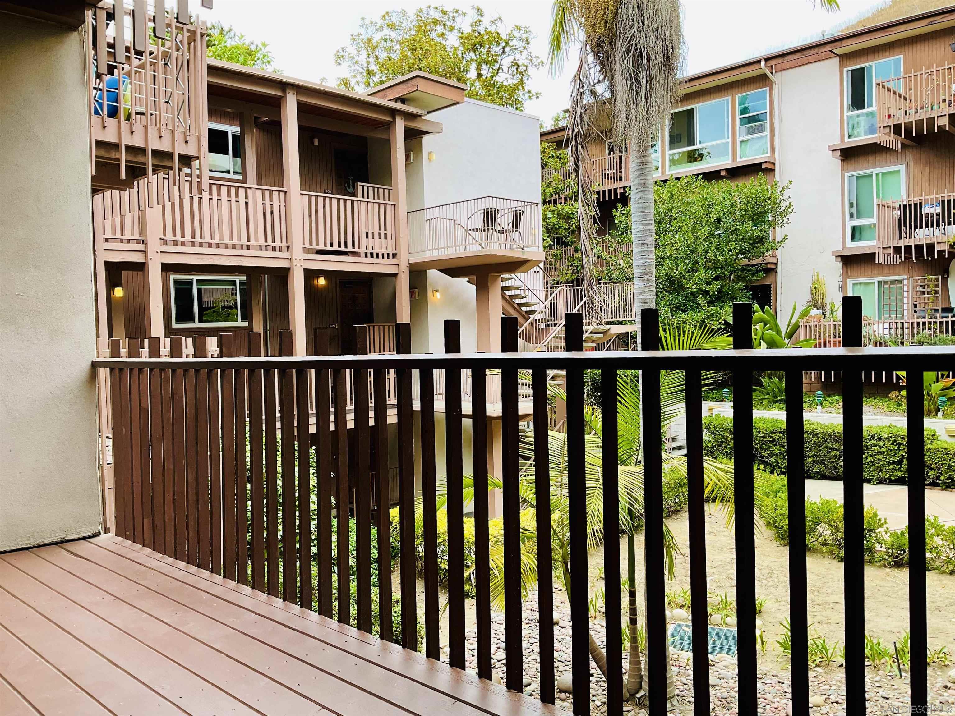 Front Image Thumbnail for SD250035119