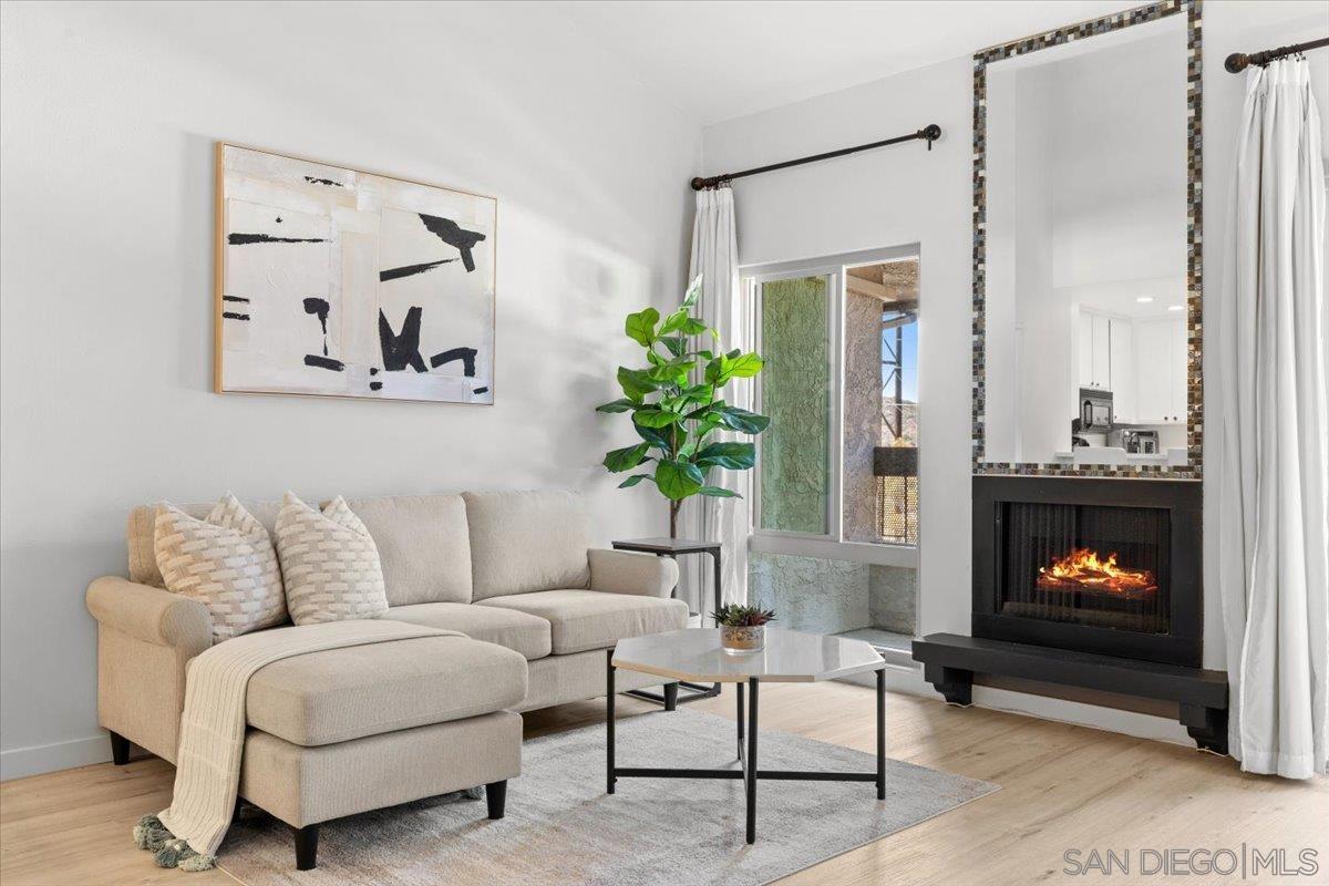 Front Image Thumbnail for SD250035186