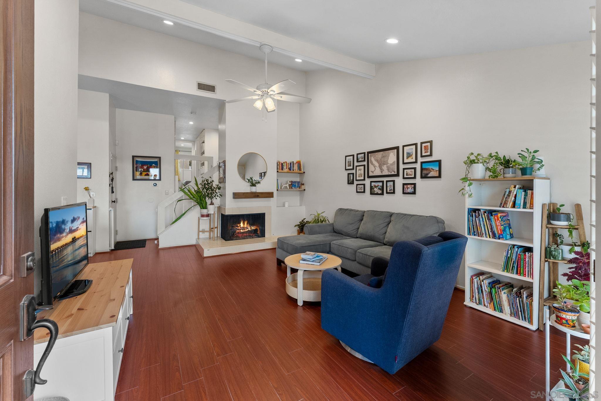 Front Image Thumbnail for SD250035207