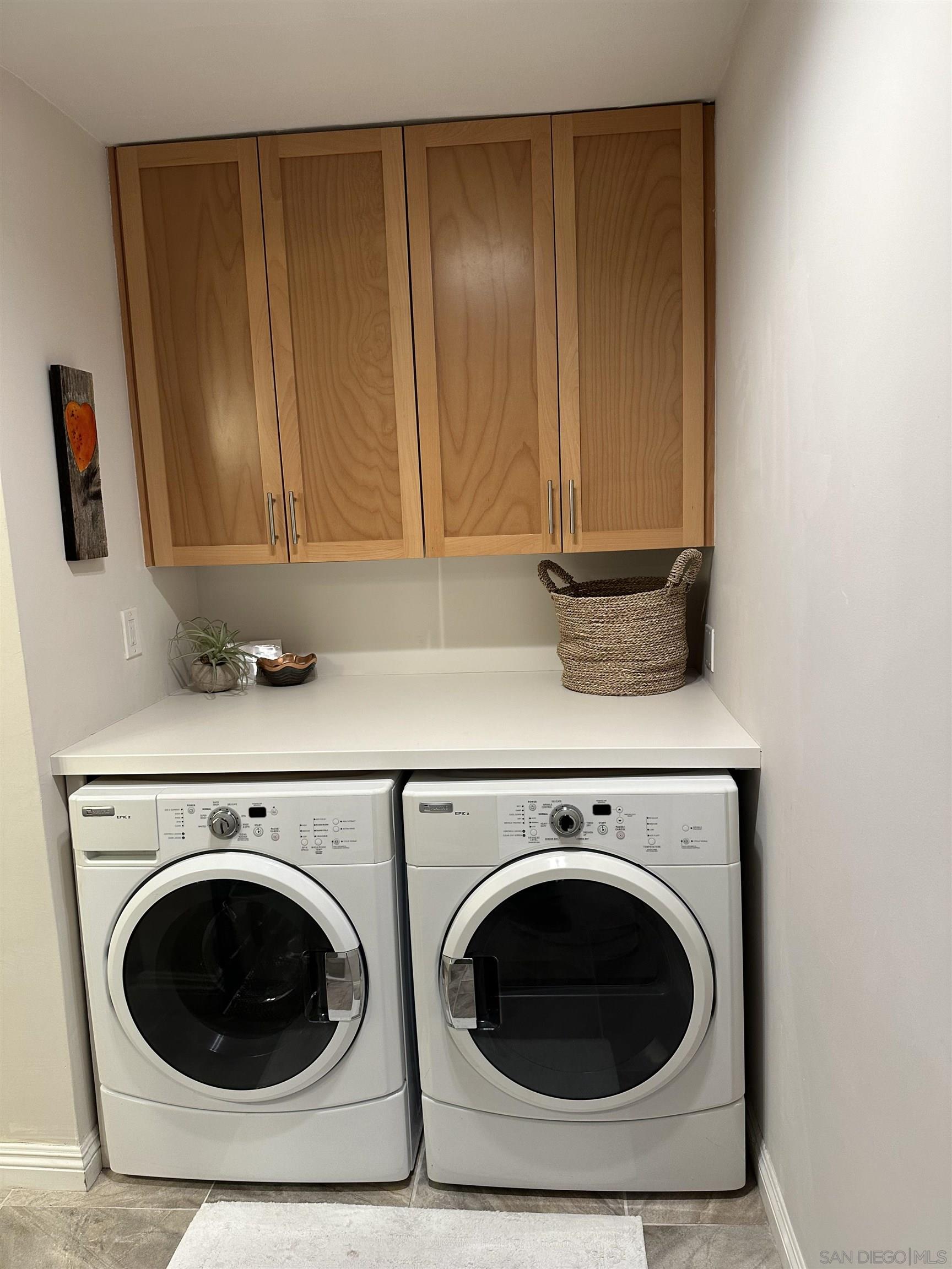 Detail Gallery Image 9 of 13 For 242  Dolphin Cove Ct, Del Mar,  CA 92014 - 2 Beds | 2 Baths