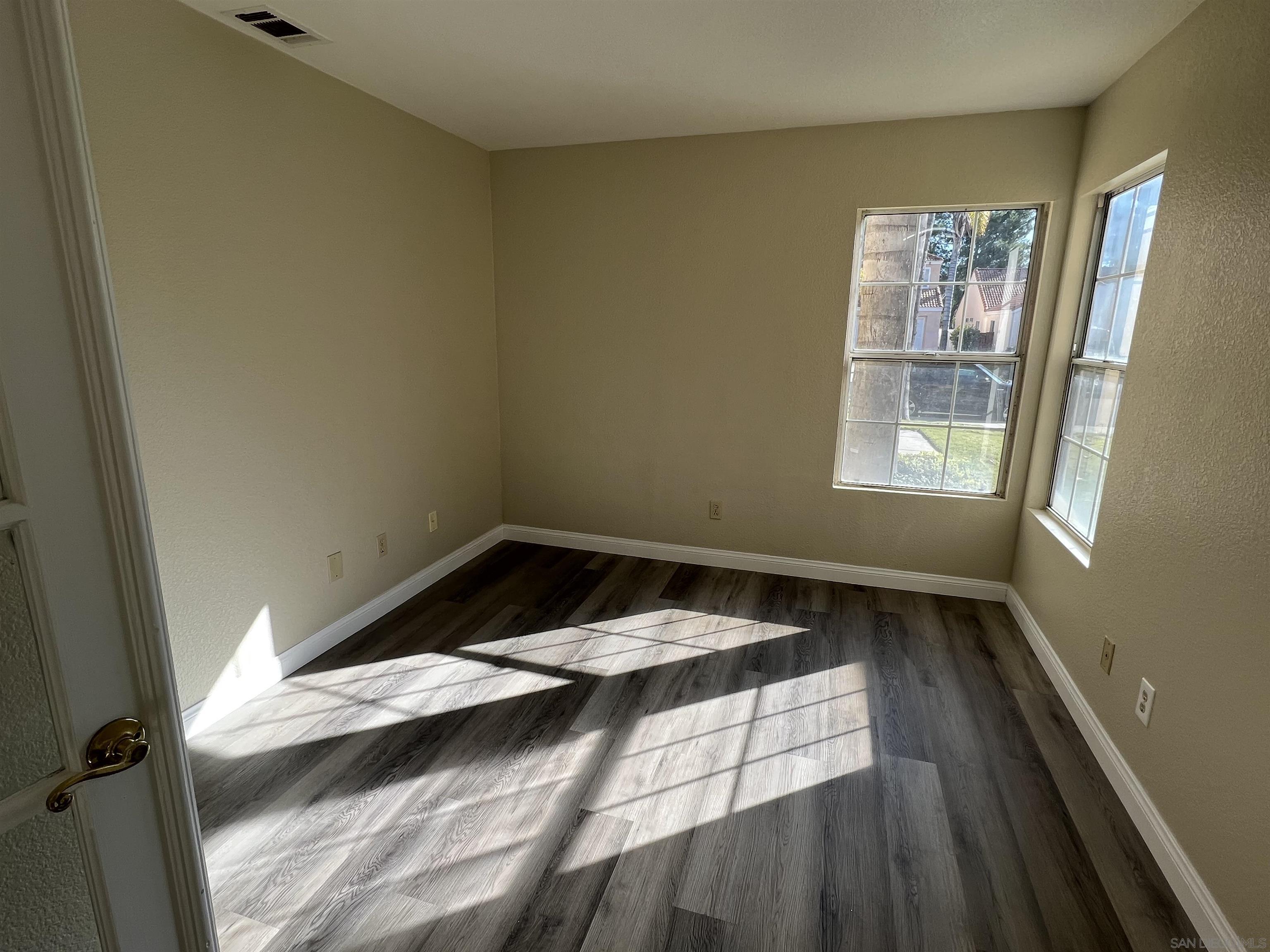 Detail Gallery Image 8 of 8 For 31850  via Barraza, Temecula,  CA 92592 - 3 Beds | 2 Baths