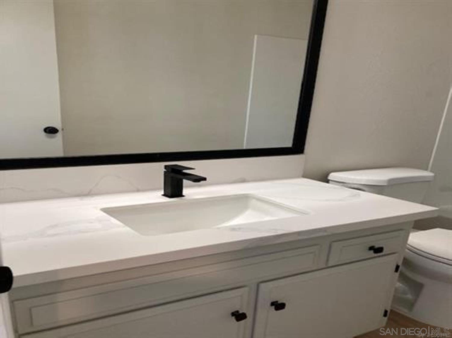 Detail Gallery Image 25 of 35 For 811 W Nutmeg St  302, San Diego,  CA 92103 - 2 Beds | 2 Baths