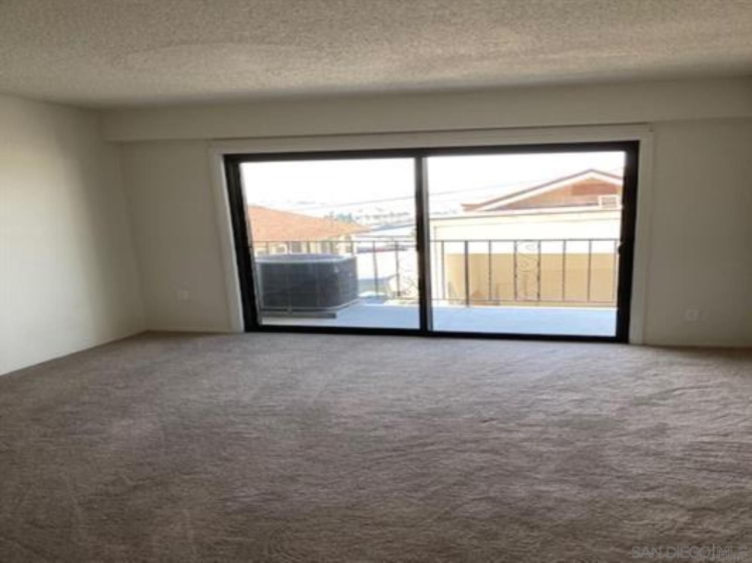 Detail Gallery Image 28 of 35 For 811 W Nutmeg St  302, San Diego,  CA 92103 - 2 Beds | 2 Baths