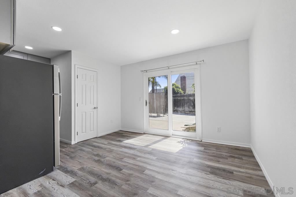 Detail Gallery Image 5 of 15 For 251  Sandstone, Chula Vista,  CA 91911 - 1 Beds | 1 Baths