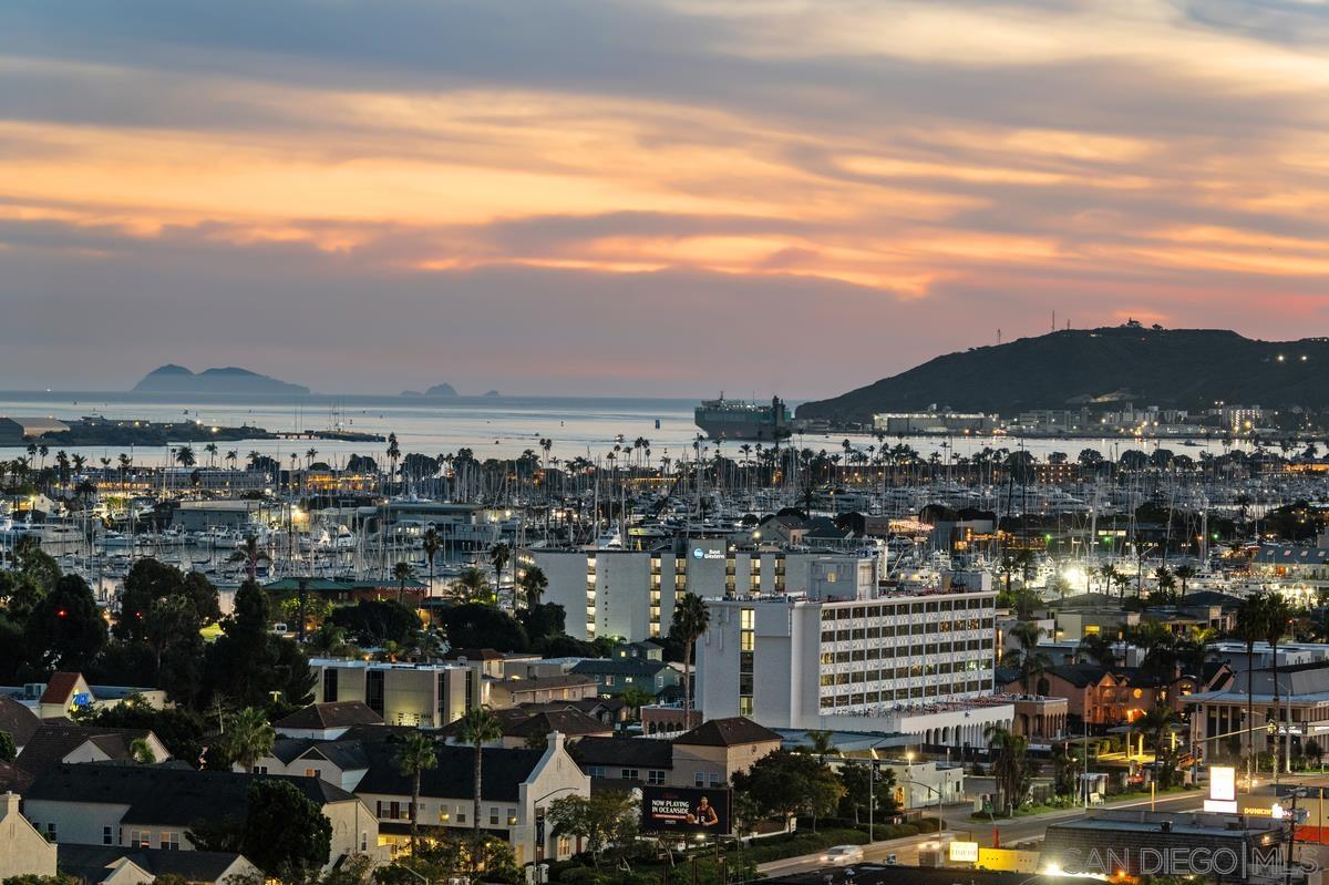 Detail Gallery Image 22 of 46 For 2035  Evergreen, San Diego,  CA 92106 - 4 Beds | 3/1 Baths