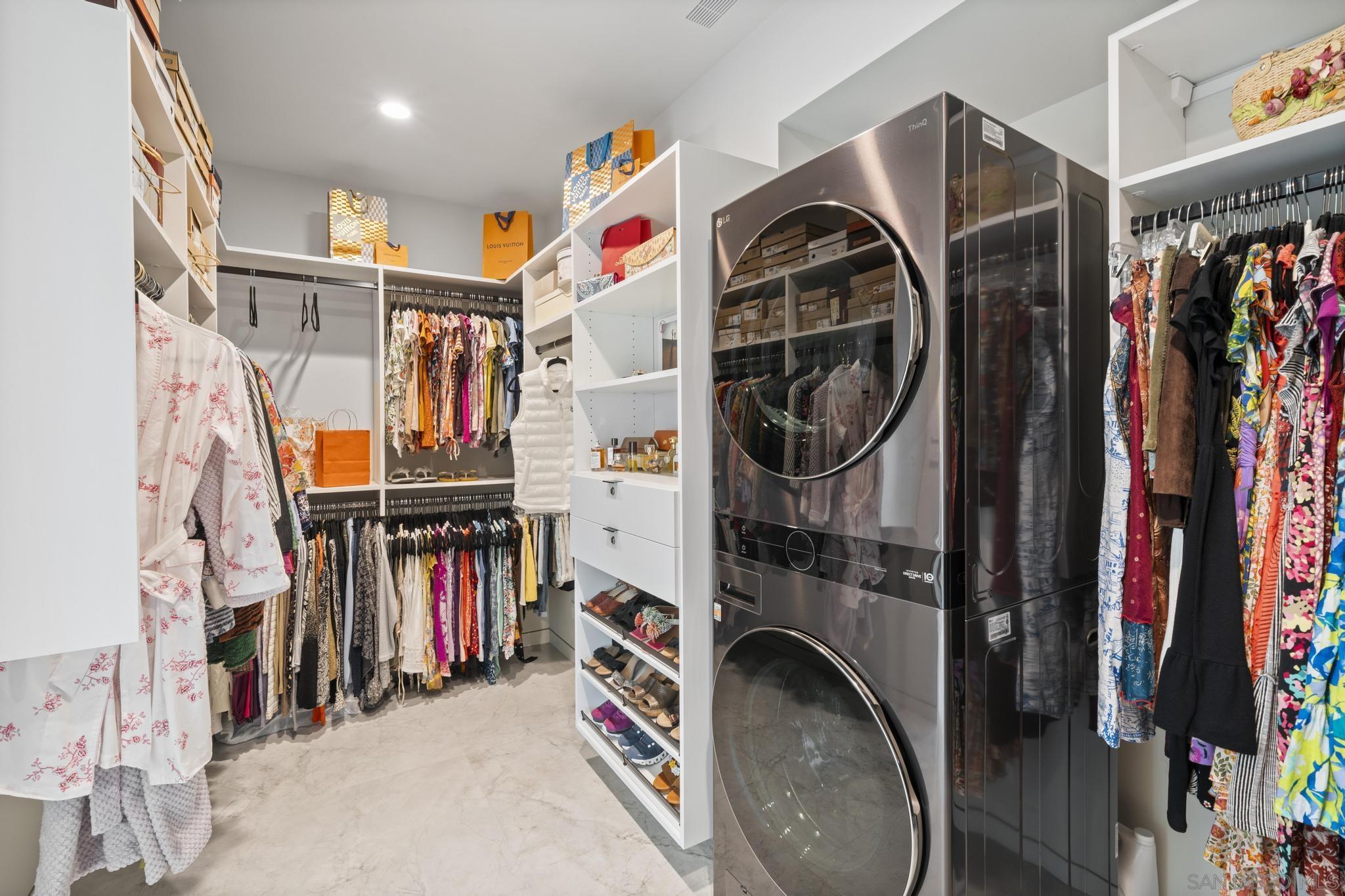 Detail Gallery Image 29 of 46 For 2035  Evergreen, San Diego,  CA 92106 - 4 Beds | 3/1 Baths