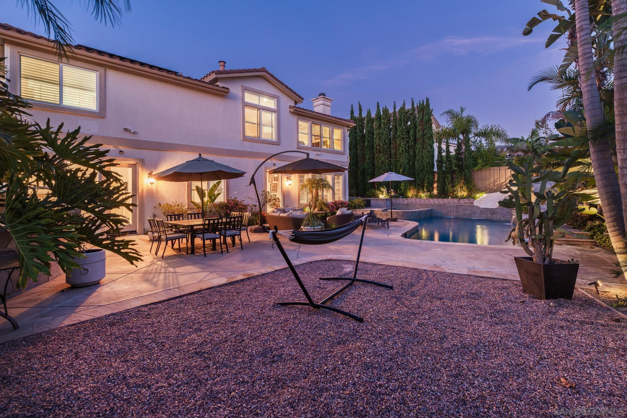 Detail Gallery Image 11 of 55 For 5255  Greenwillow Ln, San Diego,  CA 92130 - 7 Beds | 5/1 Baths