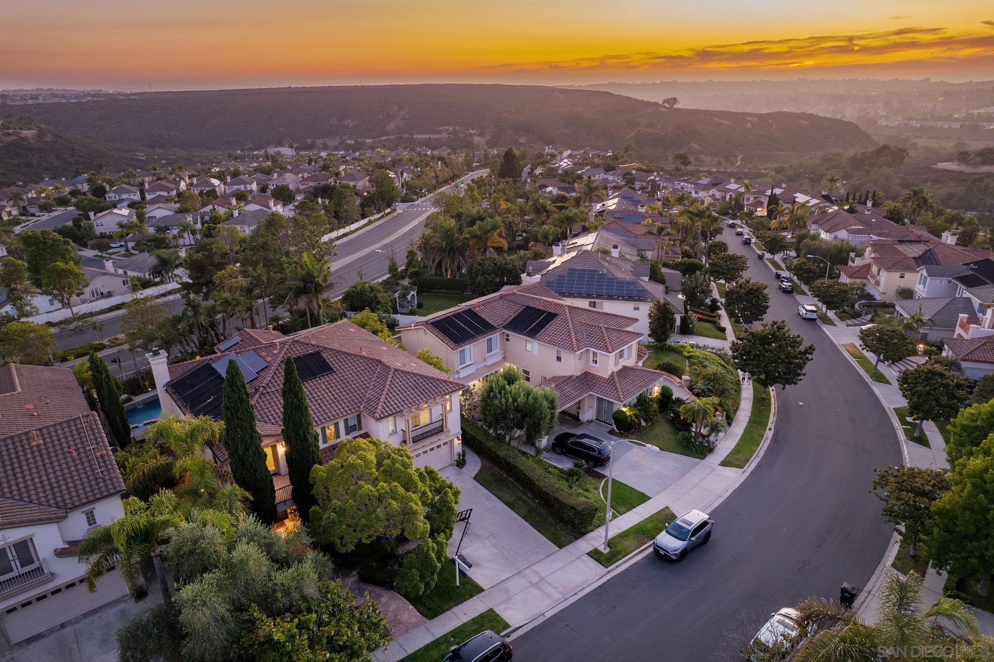 Detail Gallery Image 17 of 55 For 5255  Greenwillow Ln, San Diego,  CA 92130 - 7 Beds | 5/1 Baths