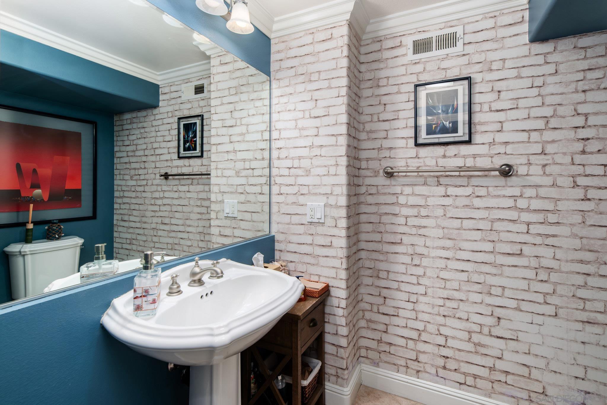 Detail Gallery Image 29 of 55 For 5255  Greenwillow Ln, San Diego,  CA 92130 - 7 Beds | 5/1 Baths