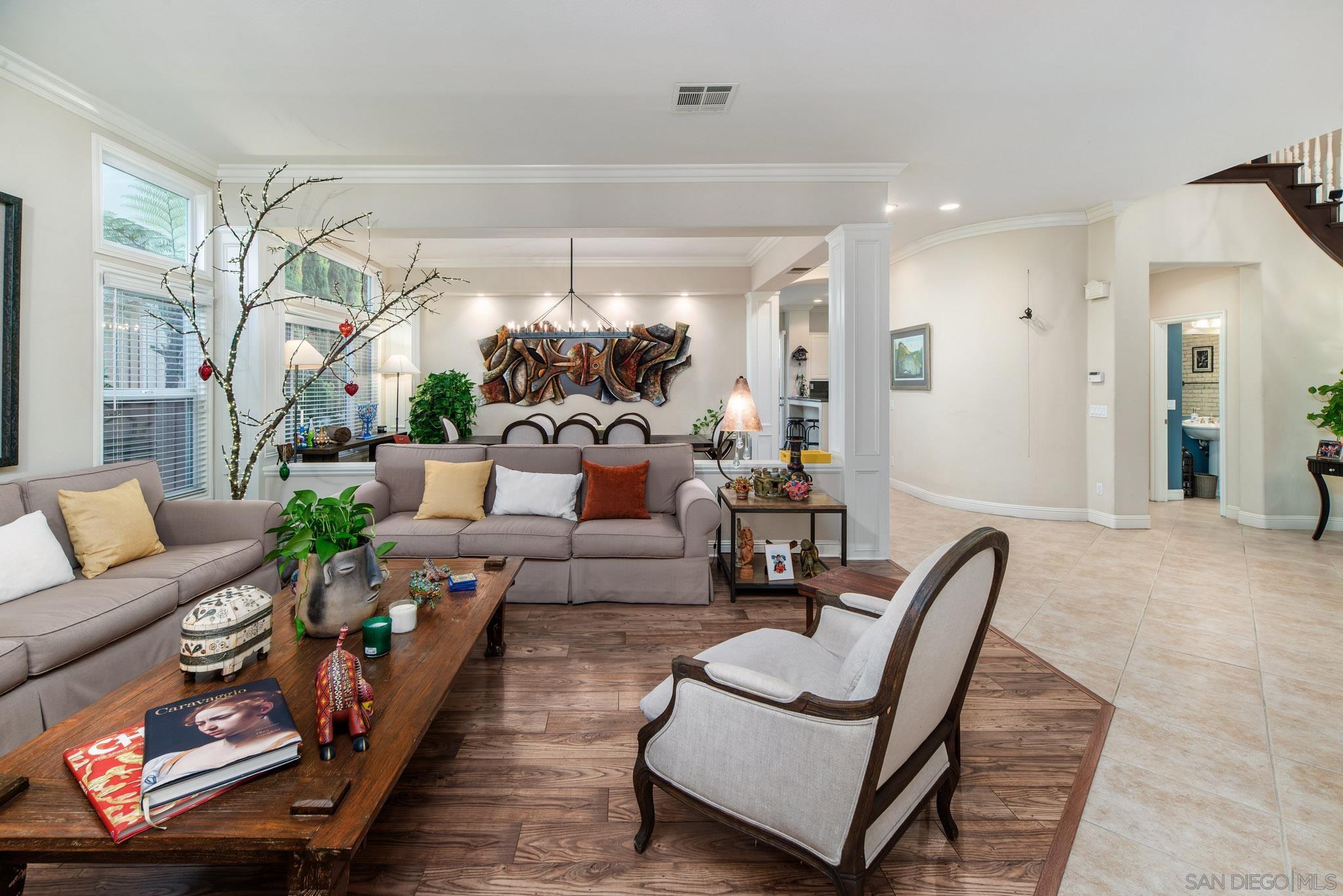 Detail Gallery Image 4 of 55 For 5255  Greenwillow Ln, San Diego,  CA 92130 - 7 Beds | 5/1 Baths