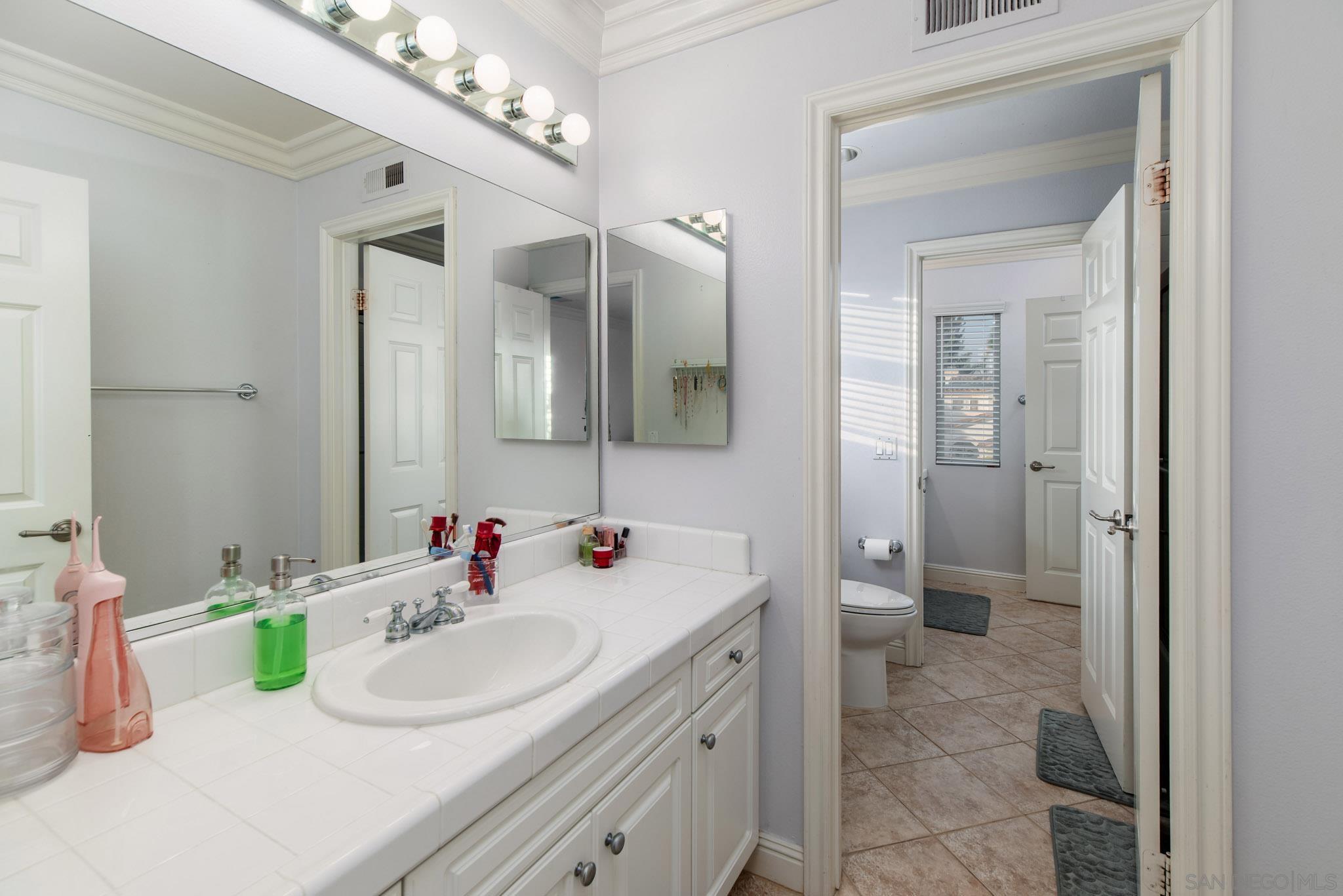 Detail Gallery Image 42 of 55 For 5255  Greenwillow Ln, San Diego,  CA 92130 - 7 Beds | 5/1 Baths