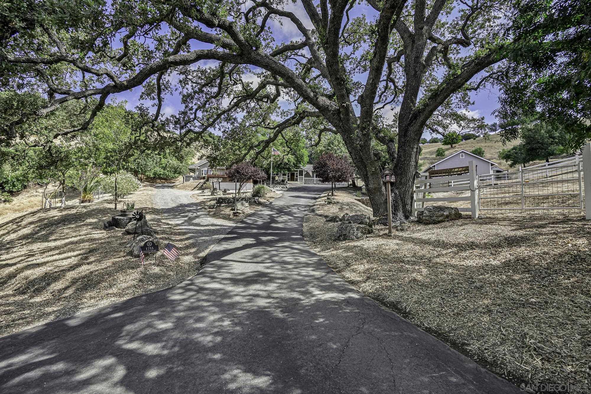 Detail Gallery Image 25 of 34 For 1755  W Edmundson Ave, Morgan Hill,  CA 95037 - 4 Beds | 2 Baths