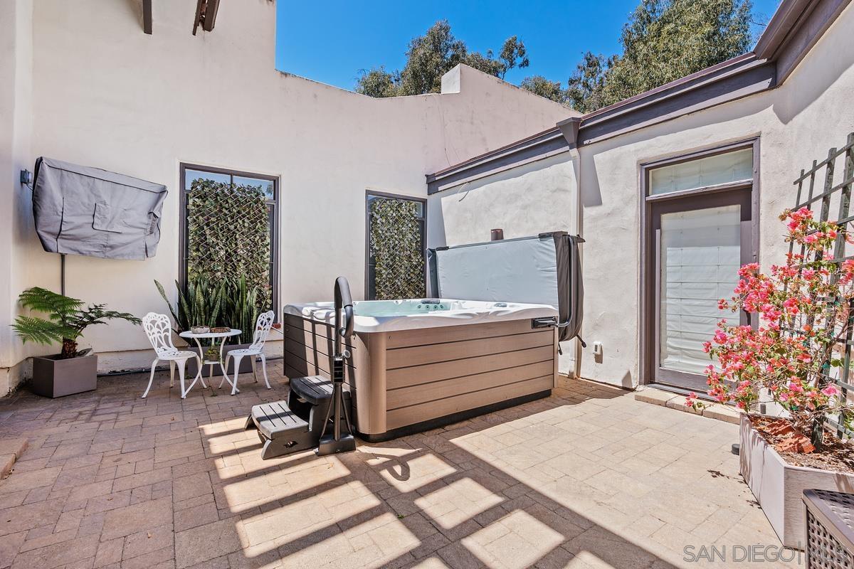 Detail Gallery Image 31 of 38 For 13591  Summit Circle, Poway,  CA 92064 - 5 Beds | 5/2 Baths