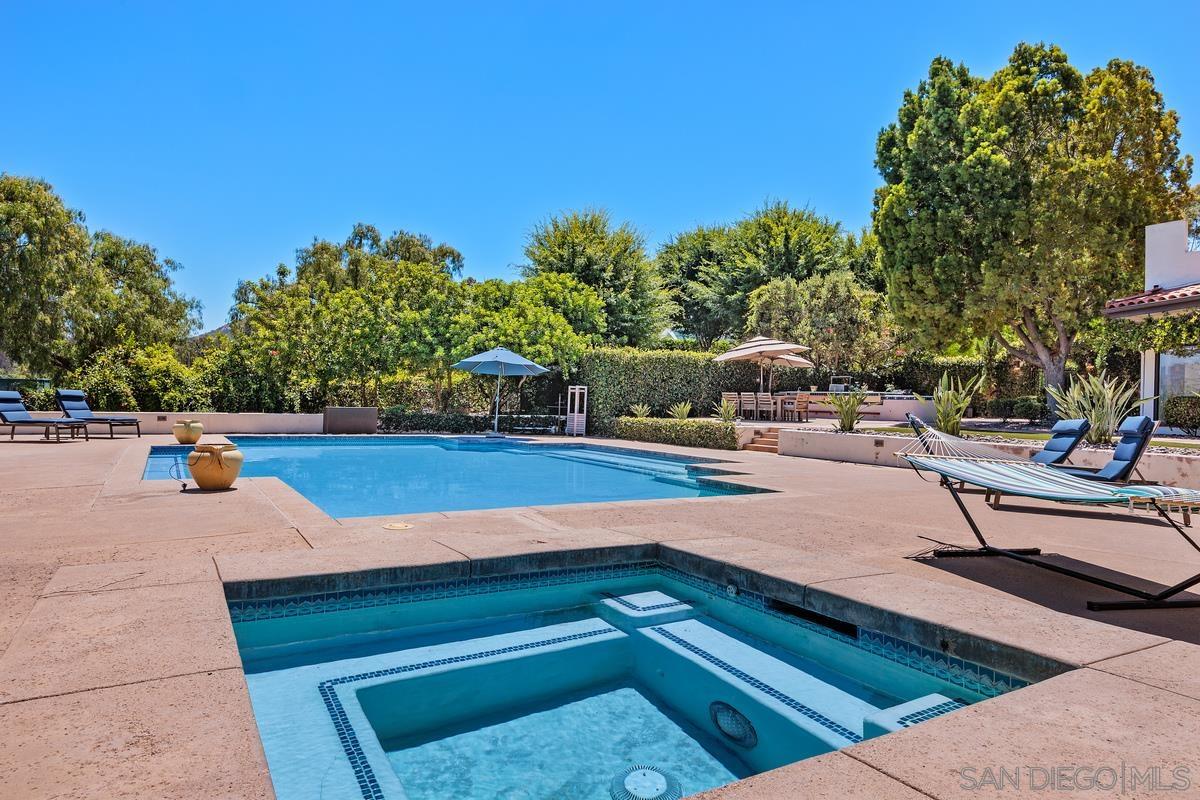 Detail Gallery Image 34 of 38 For 13591  Summit Circle, Poway,  CA 92064 - 5 Beds | 5/2 Baths