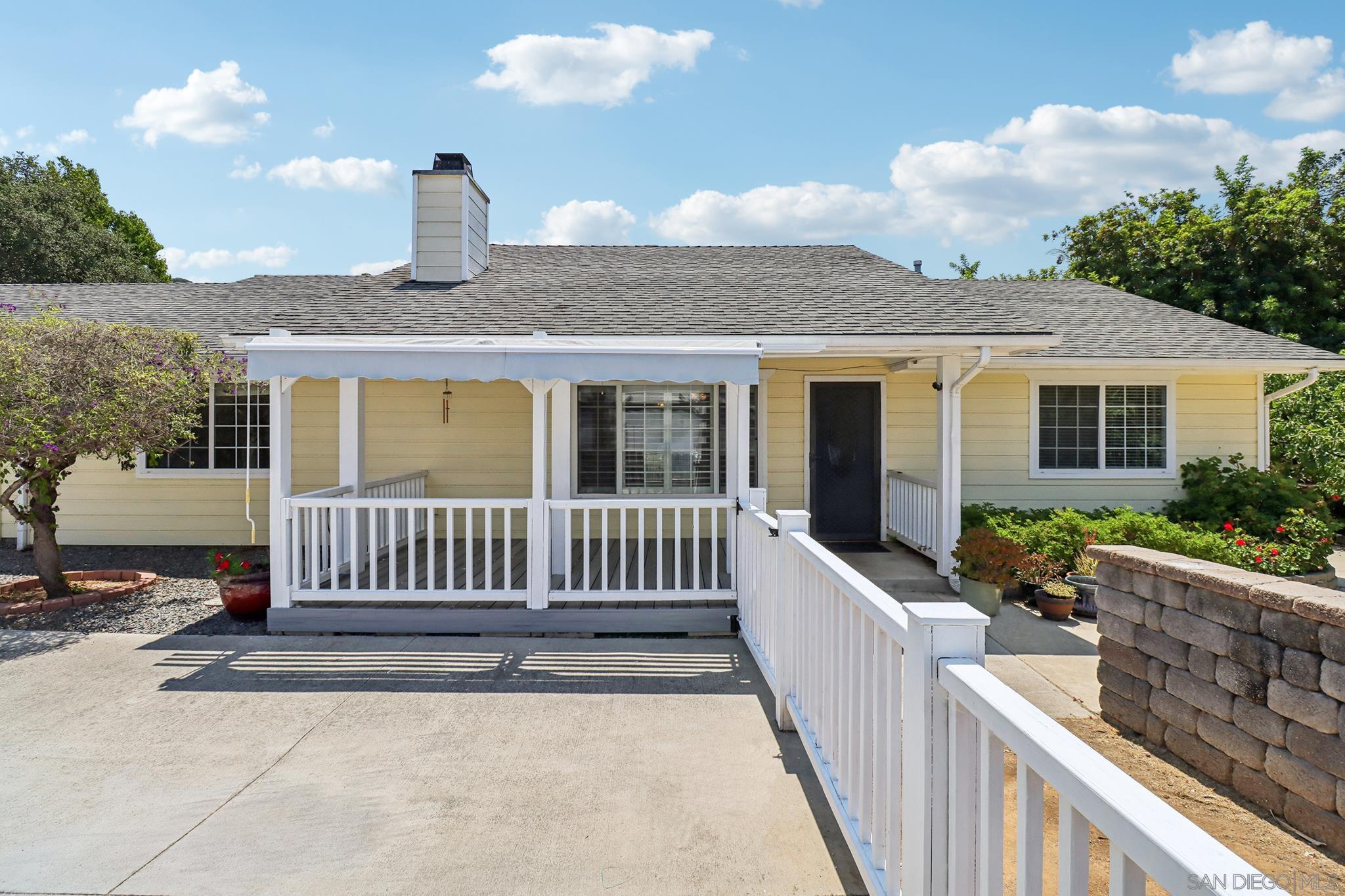 Front Image Thumbnail for SD250035664