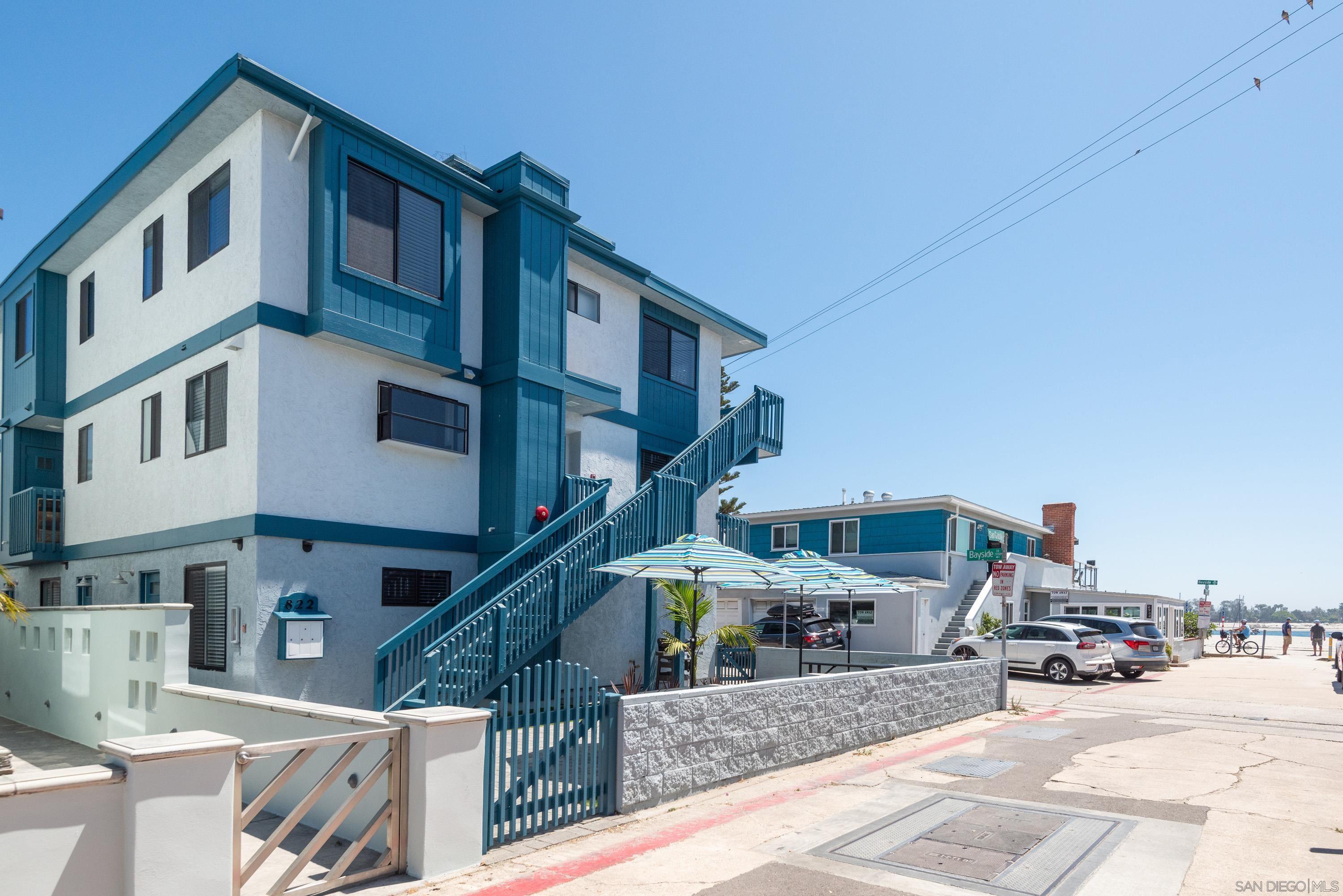 Detail Gallery Image 19 of 24 For 822  San Gabriel Pl  103, San Diego,  CA 92109 - 3 Beds | 3/1 Baths