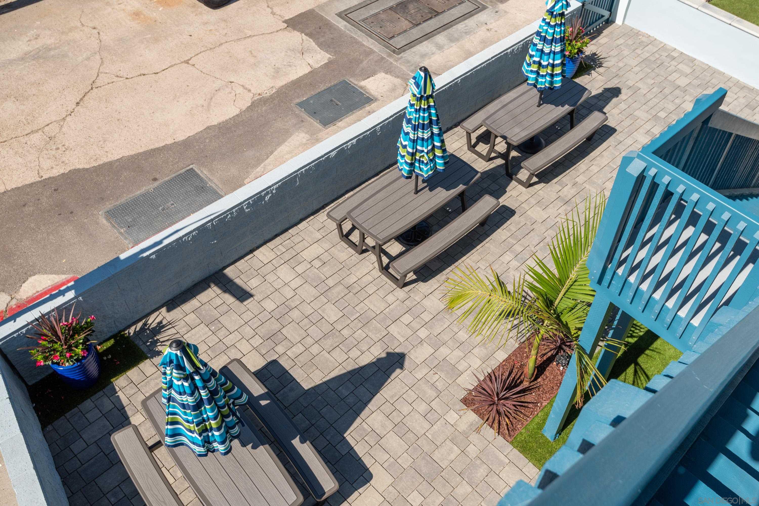 Detail Gallery Image 5 of 24 For 822  San Gabriel Pl  103, San Diego,  CA 92109 - 3 Beds | 3/1 Baths