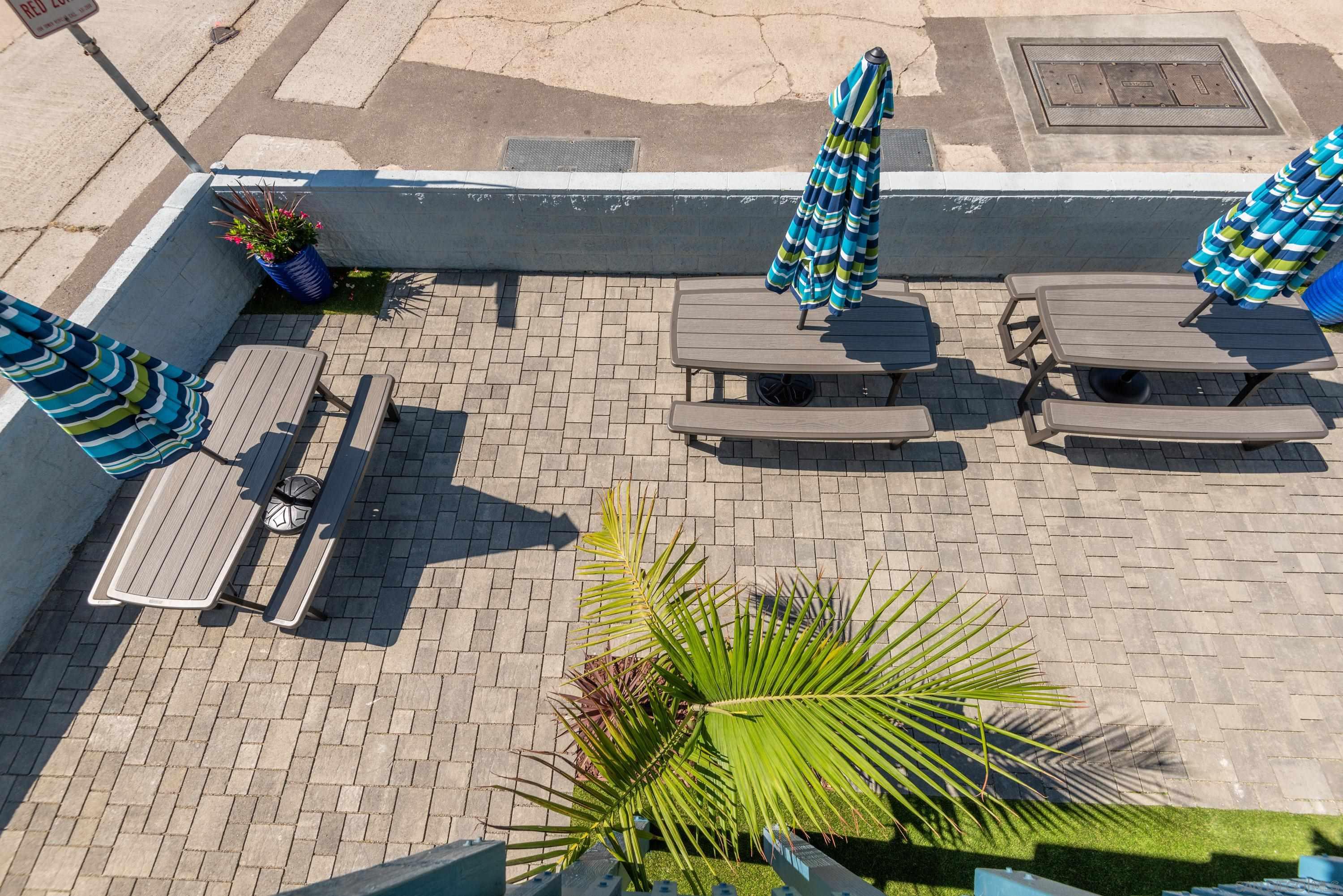 Detail Gallery Image 9 of 24 For 822  San Gabriel Pl  103, San Diego,  CA 92109 - 3 Beds | 3/1 Baths