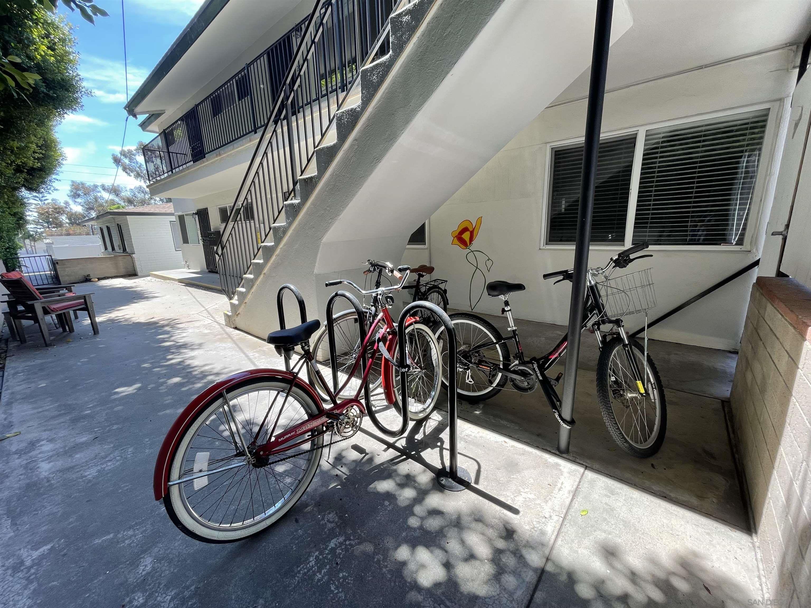 Detail Gallery Image 12 of 14 For 2252.5  Garnet Ave, San Diego,  CA 92109 - 2 Beds | 1 Baths