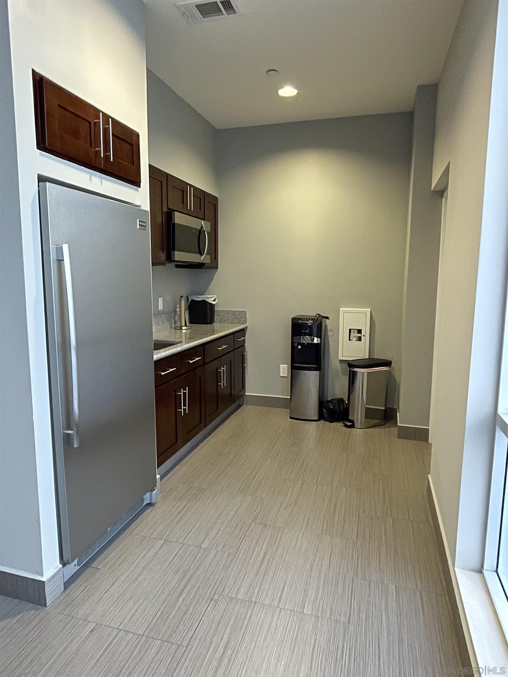 Detail Gallery Image 6 of 12 For 809  Bowsprit, Chula Vista,  CA 91914 - – Beds | – Baths