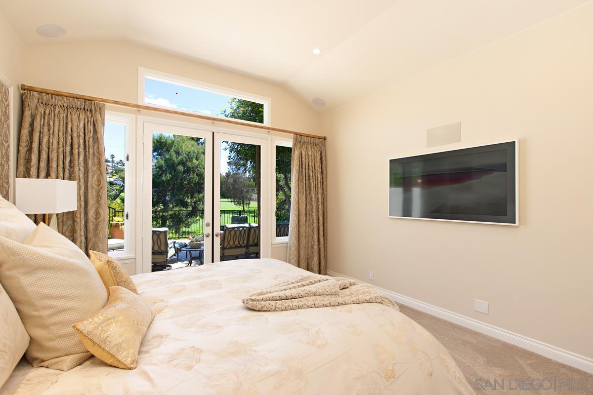 Detail Gallery Image 12 of 25 For 3040  Caminito Tercer Verde, Del Mar,  CA 92014 - 3 Beds | 2/1 Baths