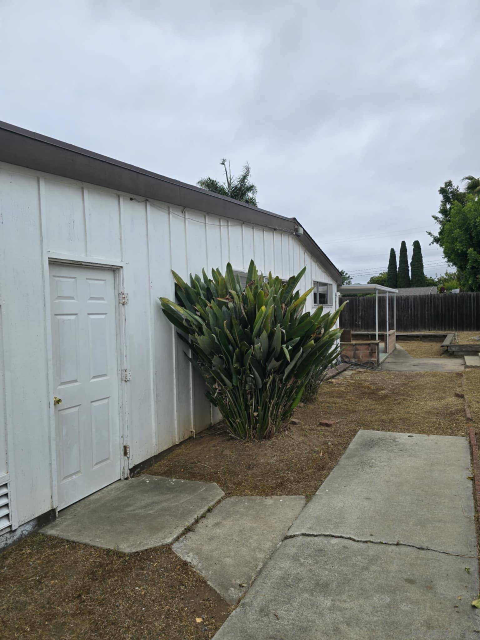 Detail Gallery Image 13 of 15 For 2806  Mission Village Drive, San Diego,  CA 92123 - 5 Beds | 2/1 Baths