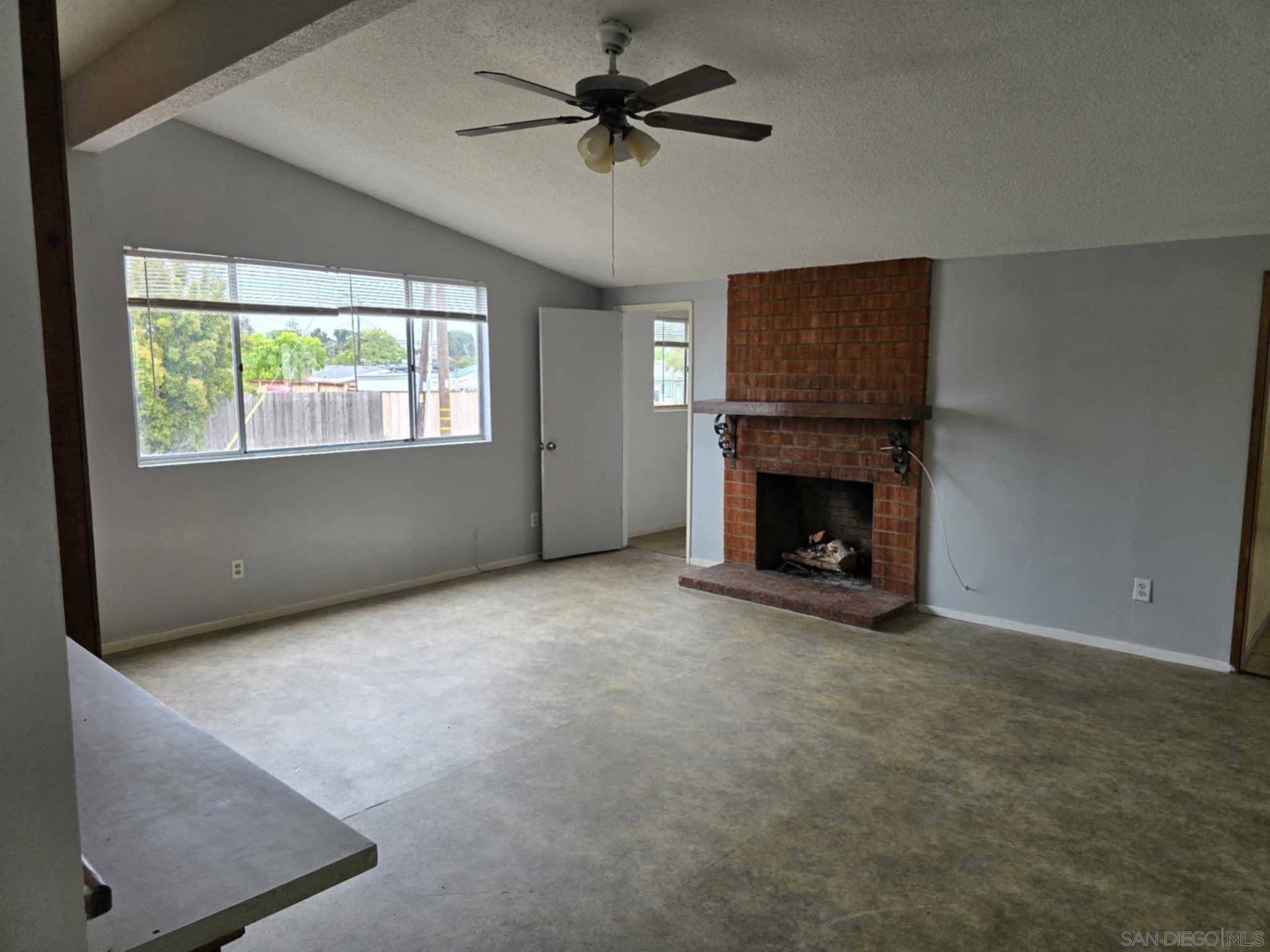 Detail Gallery Image 3 of 15 For 2806  Mission Village Drive, San Diego,  CA 92123 - 5 Beds | 2/1 Baths